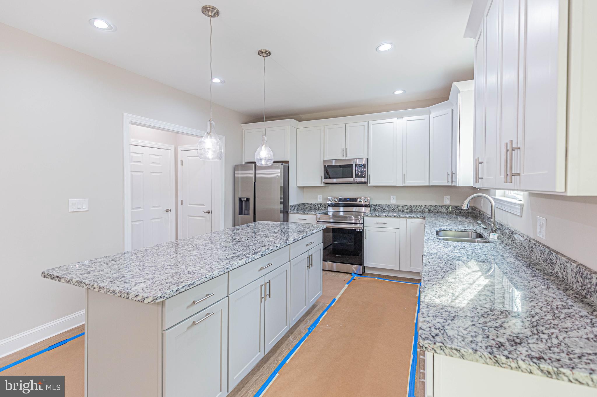 LAKE LAND OR - Residential