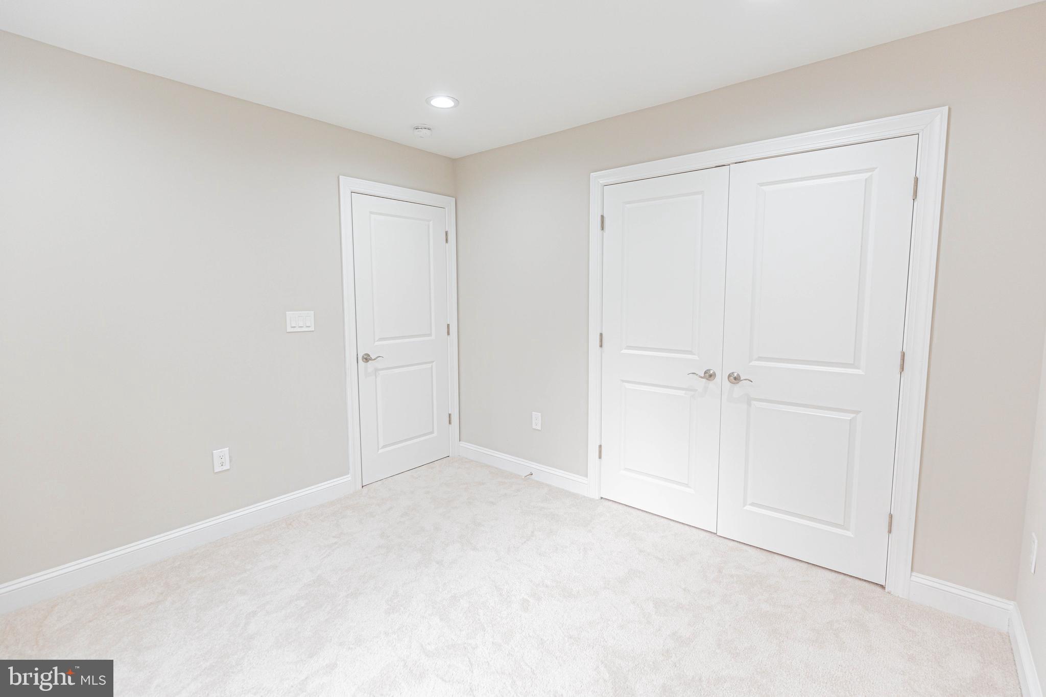 LAKE LAND OR - Residential