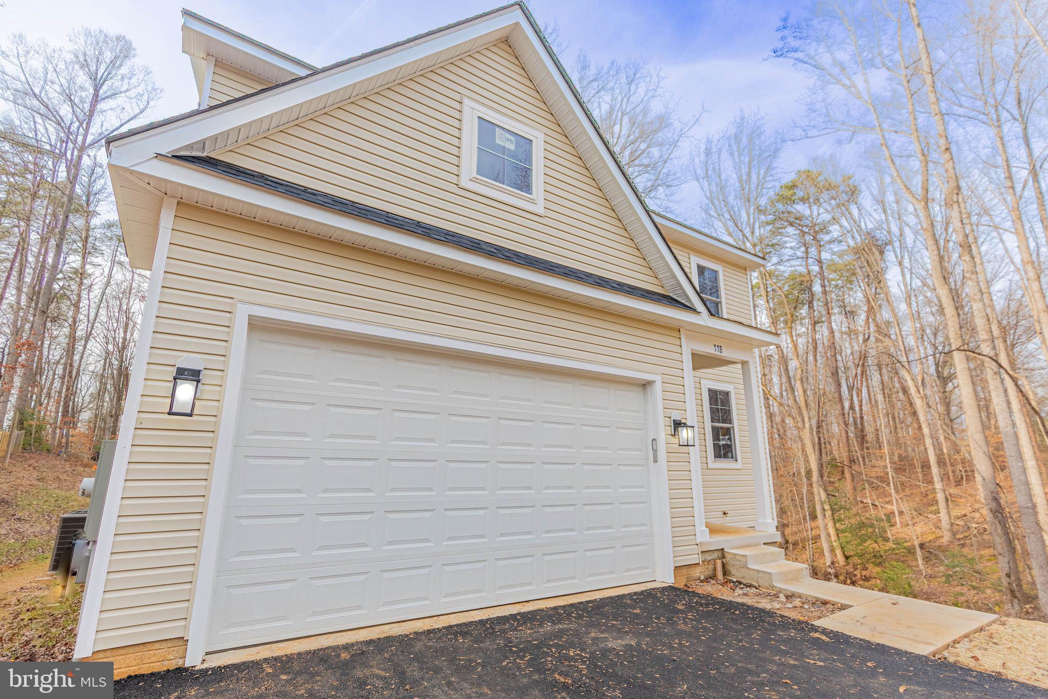 LAKE LAND OR - Residential