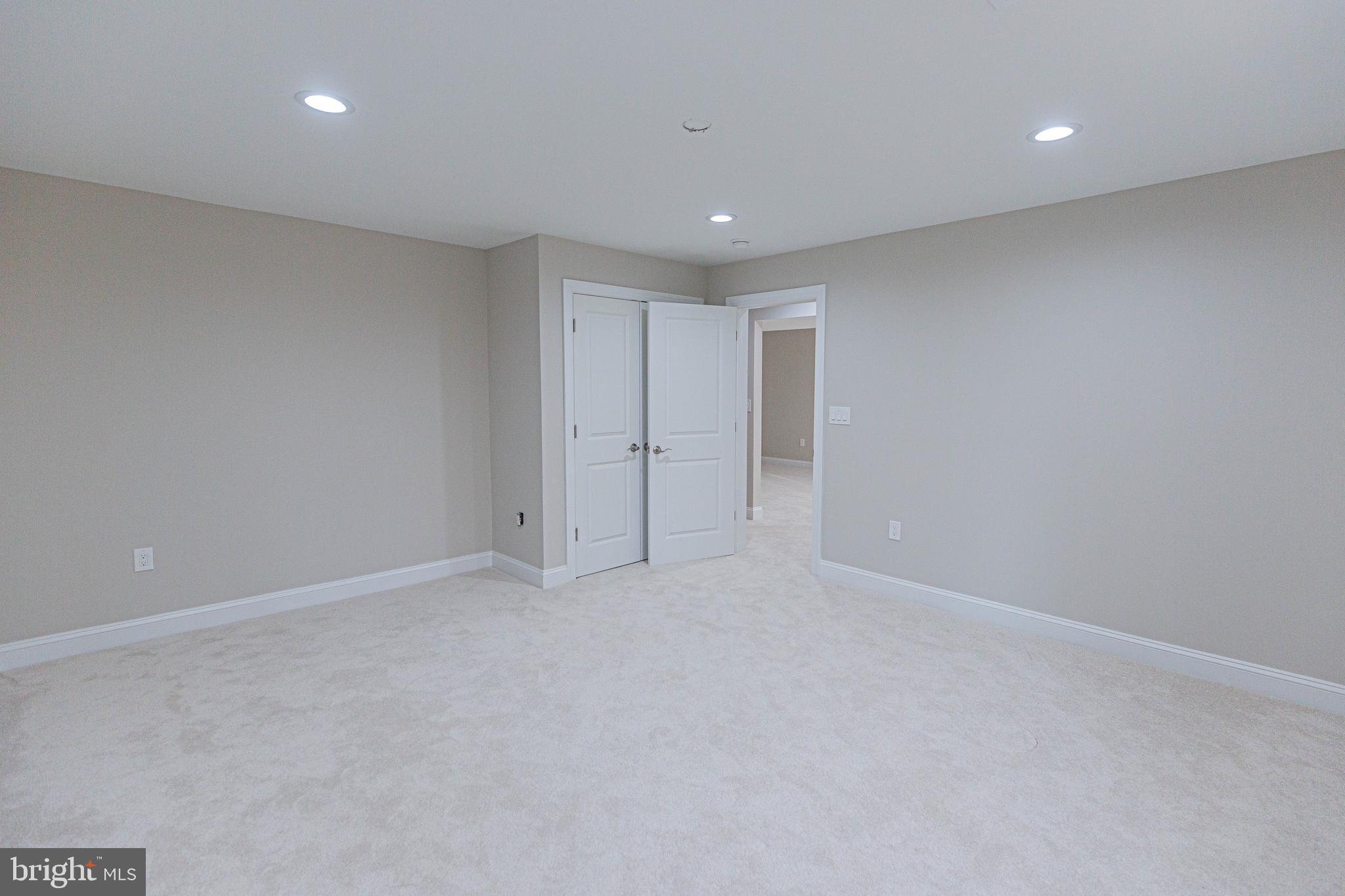 LAKE LAND OR - Residential