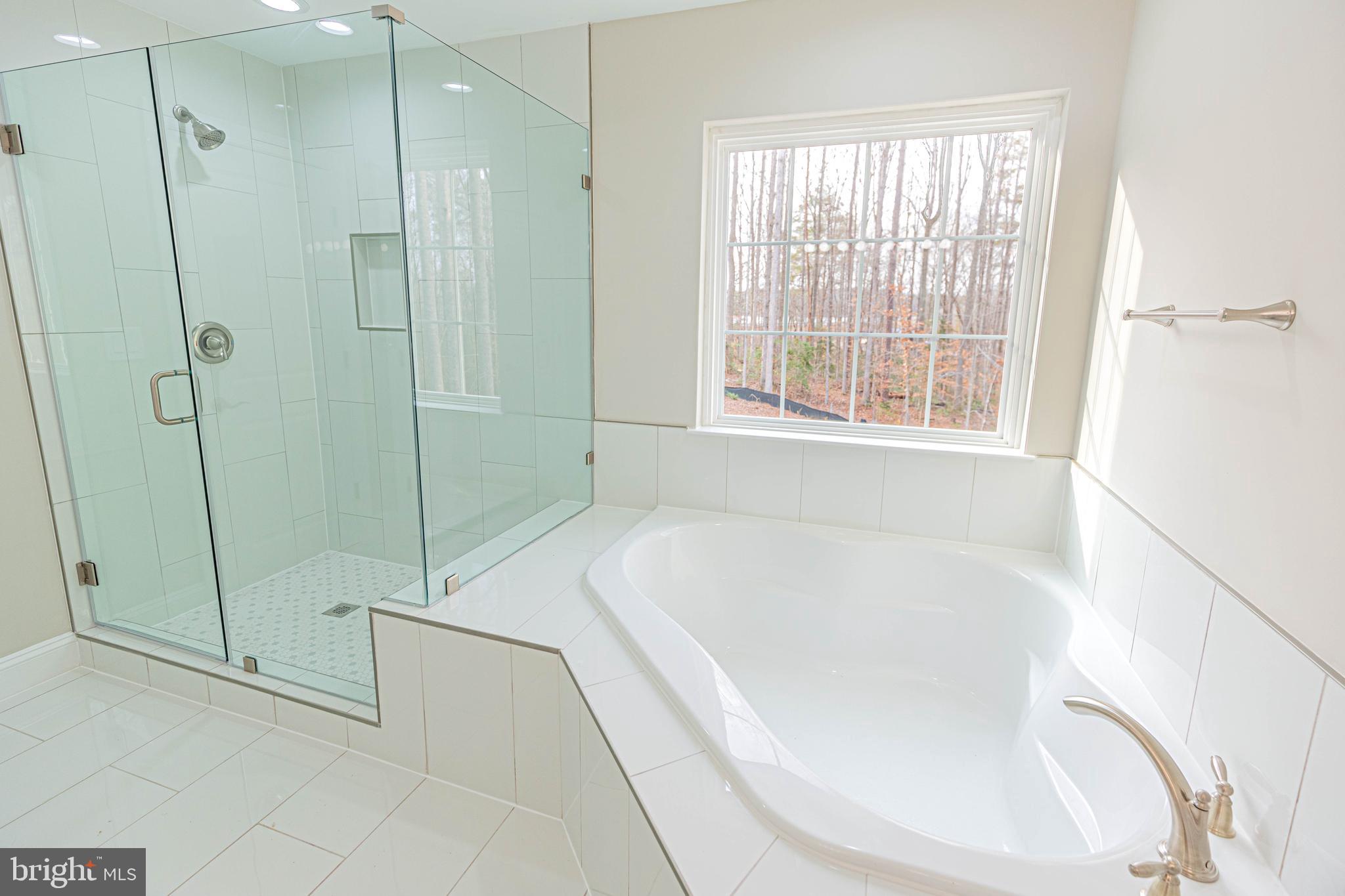 LAKE LAND OR - Residential