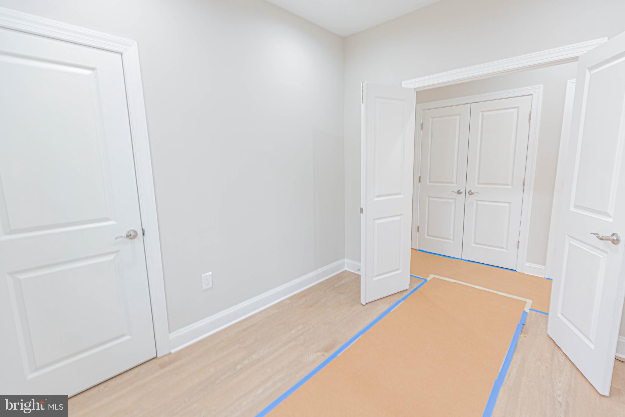 LAKE LAND OR - Residential