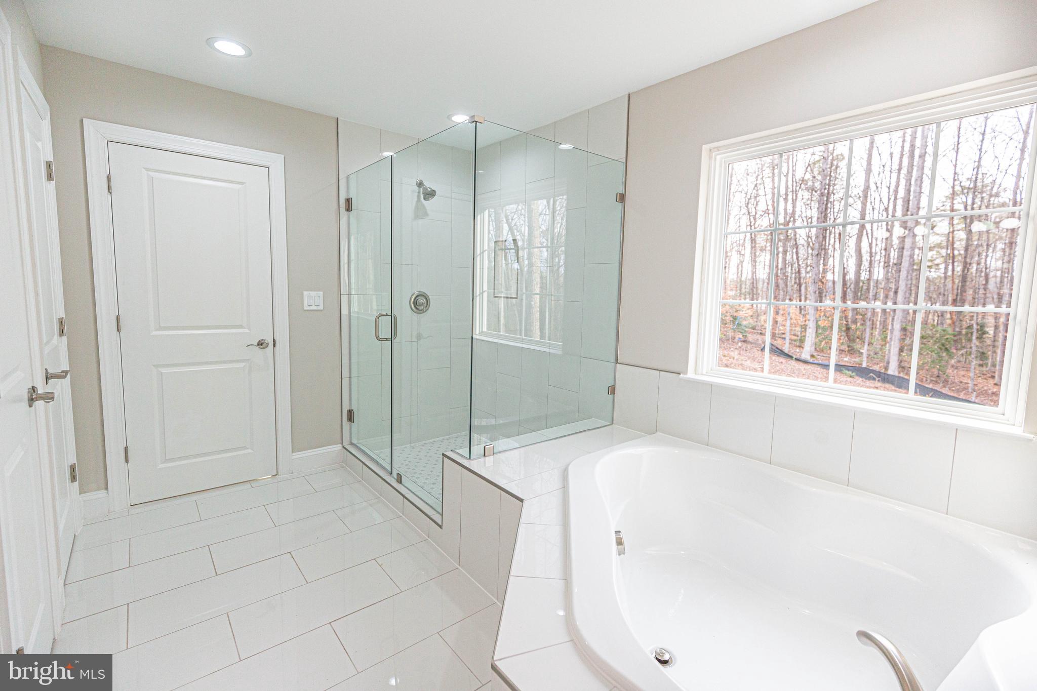 LAKE LAND OR - Residential