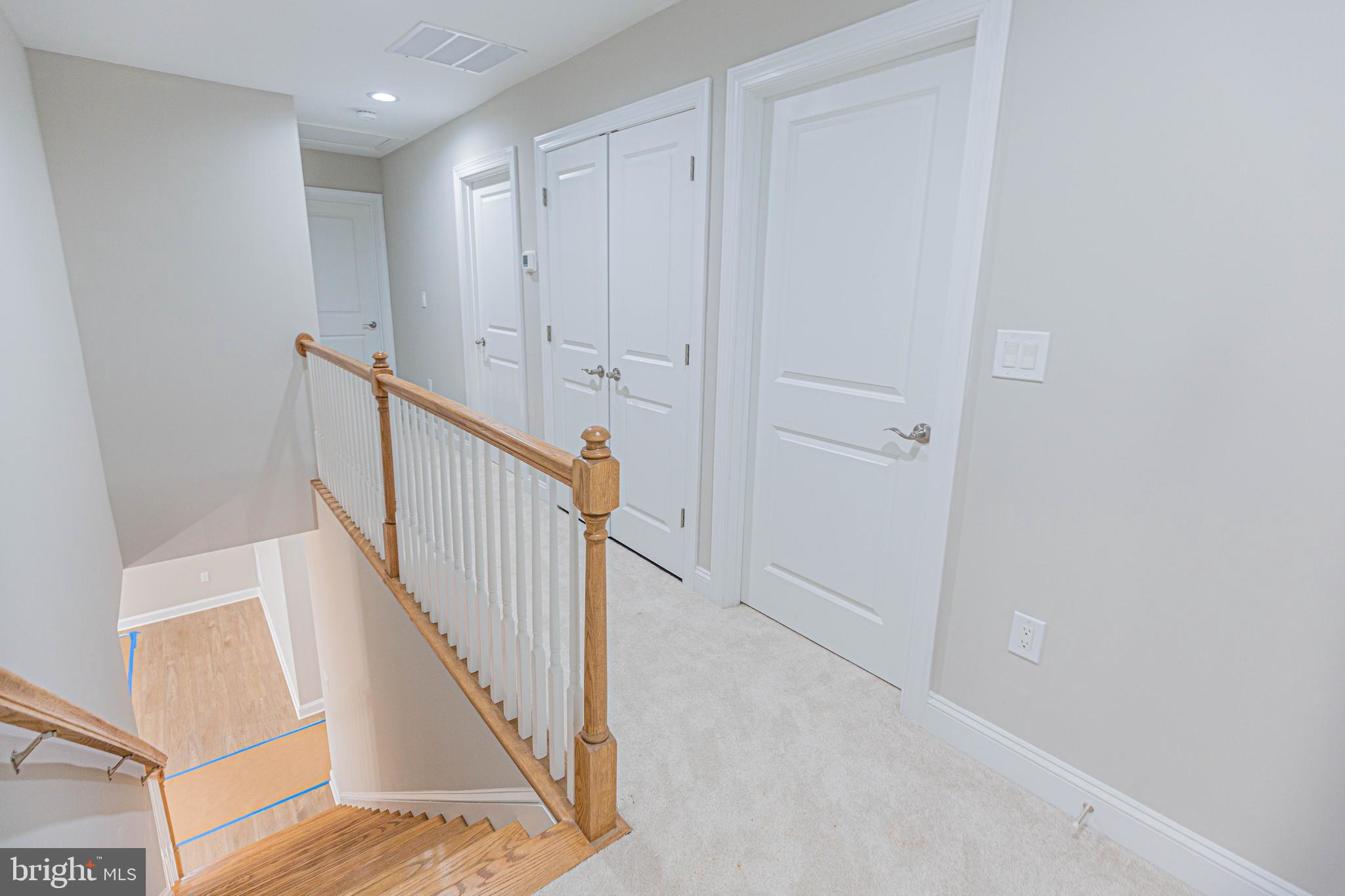 LAKE LAND OR - Residential