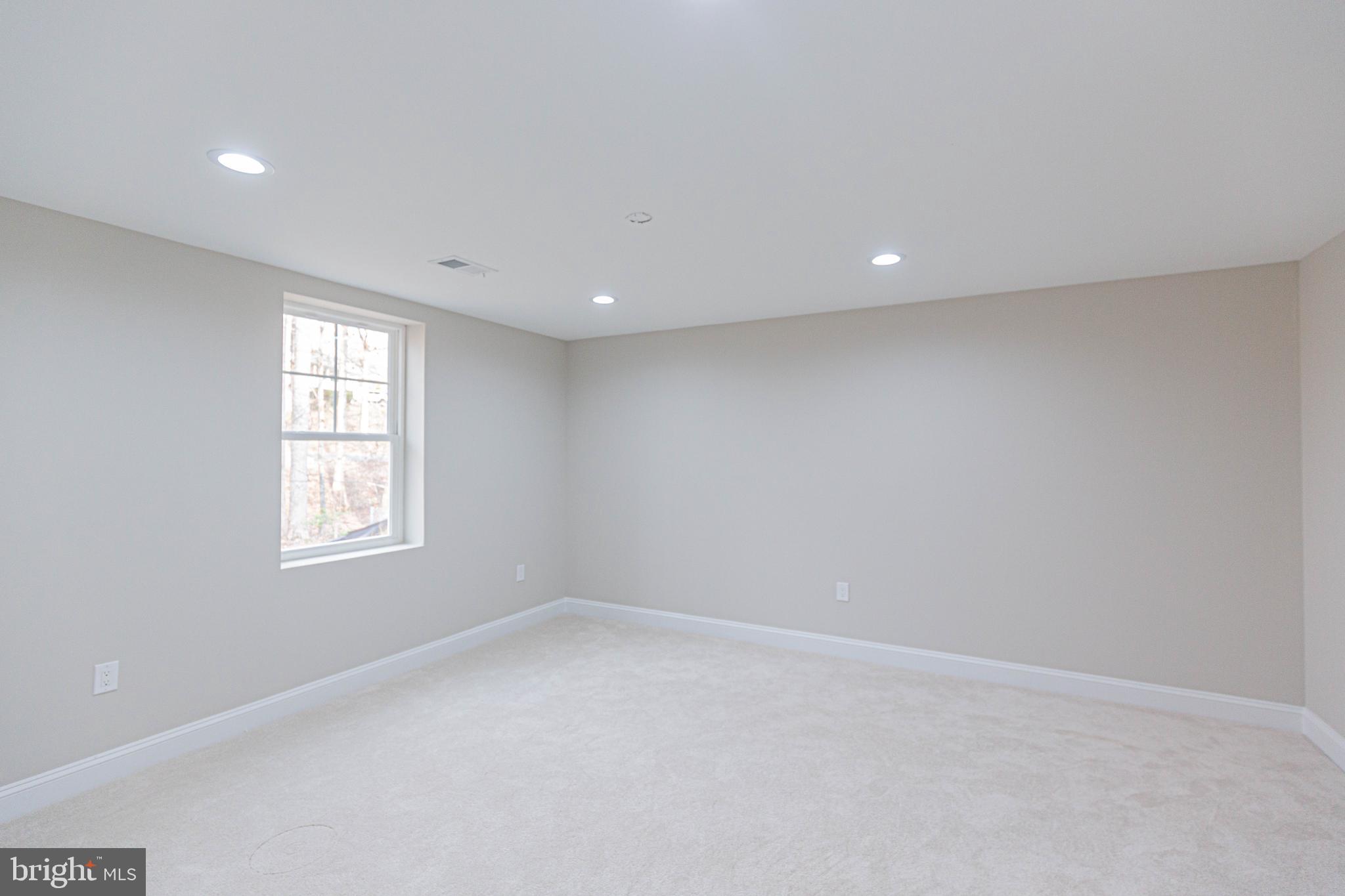 LAKE LAND OR - Residential