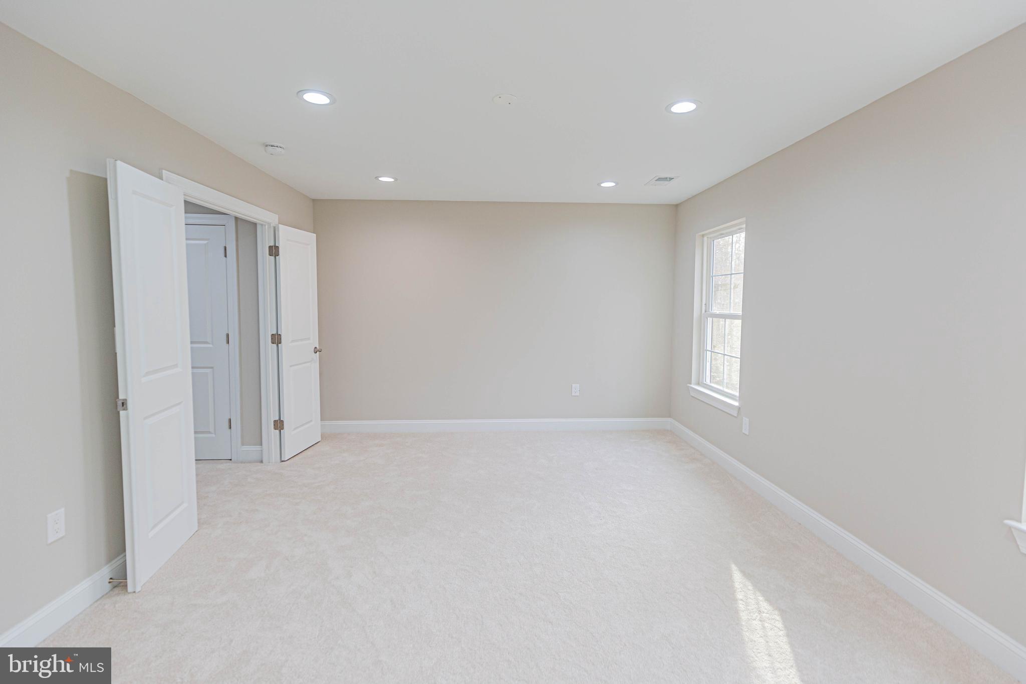 LAKE LAND OR - Residential