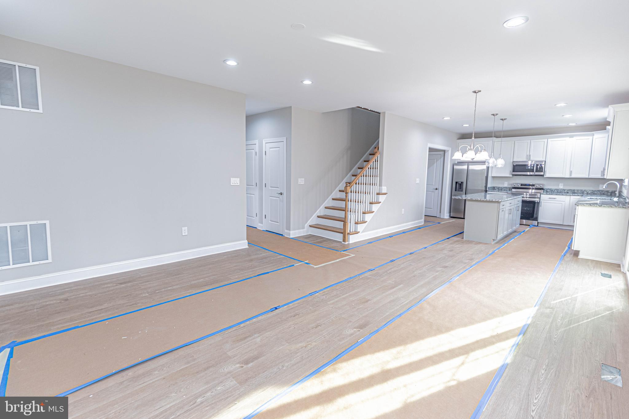 LAKE LAND OR - Residential