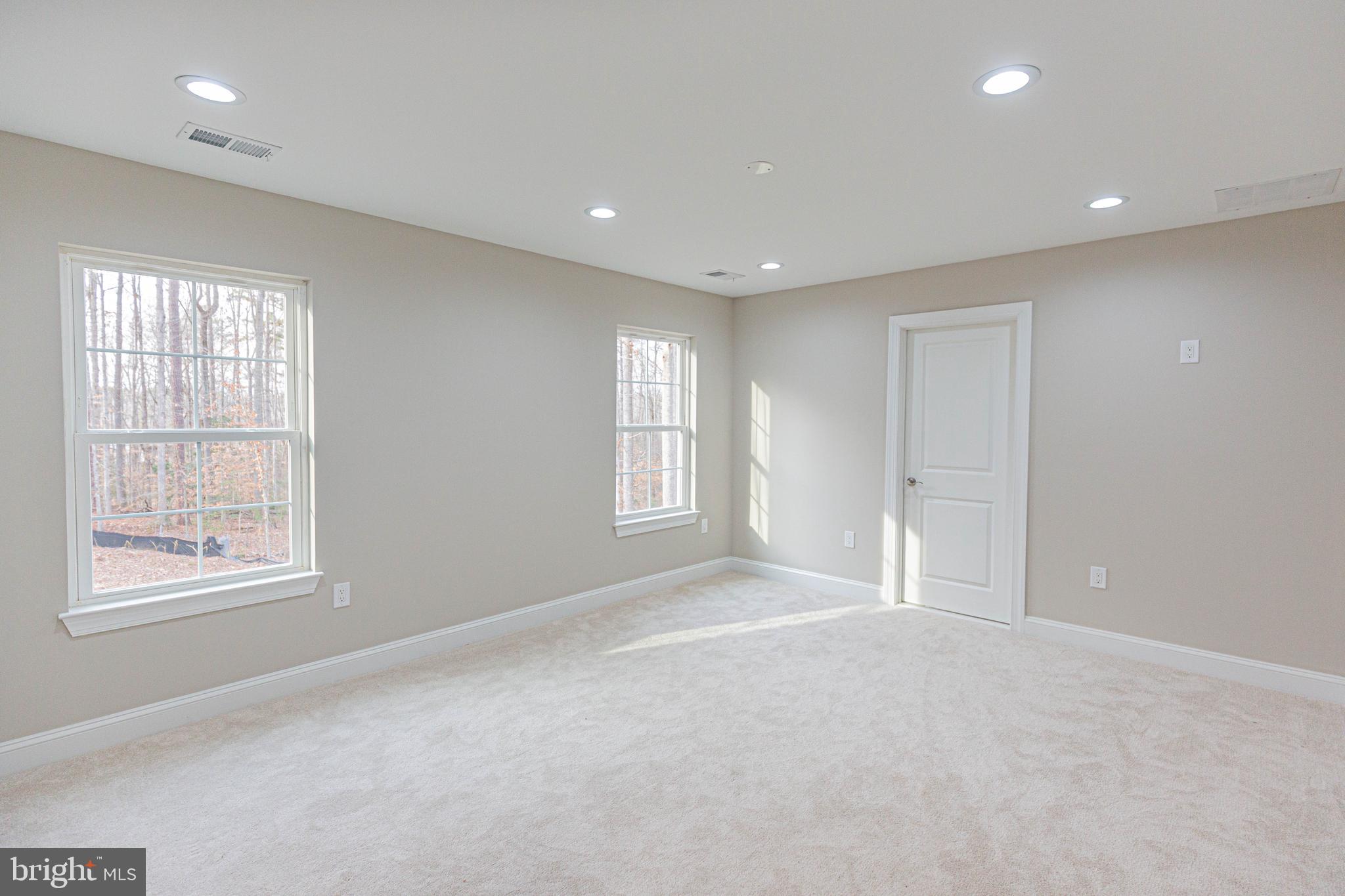 LAKE LAND OR - Residential