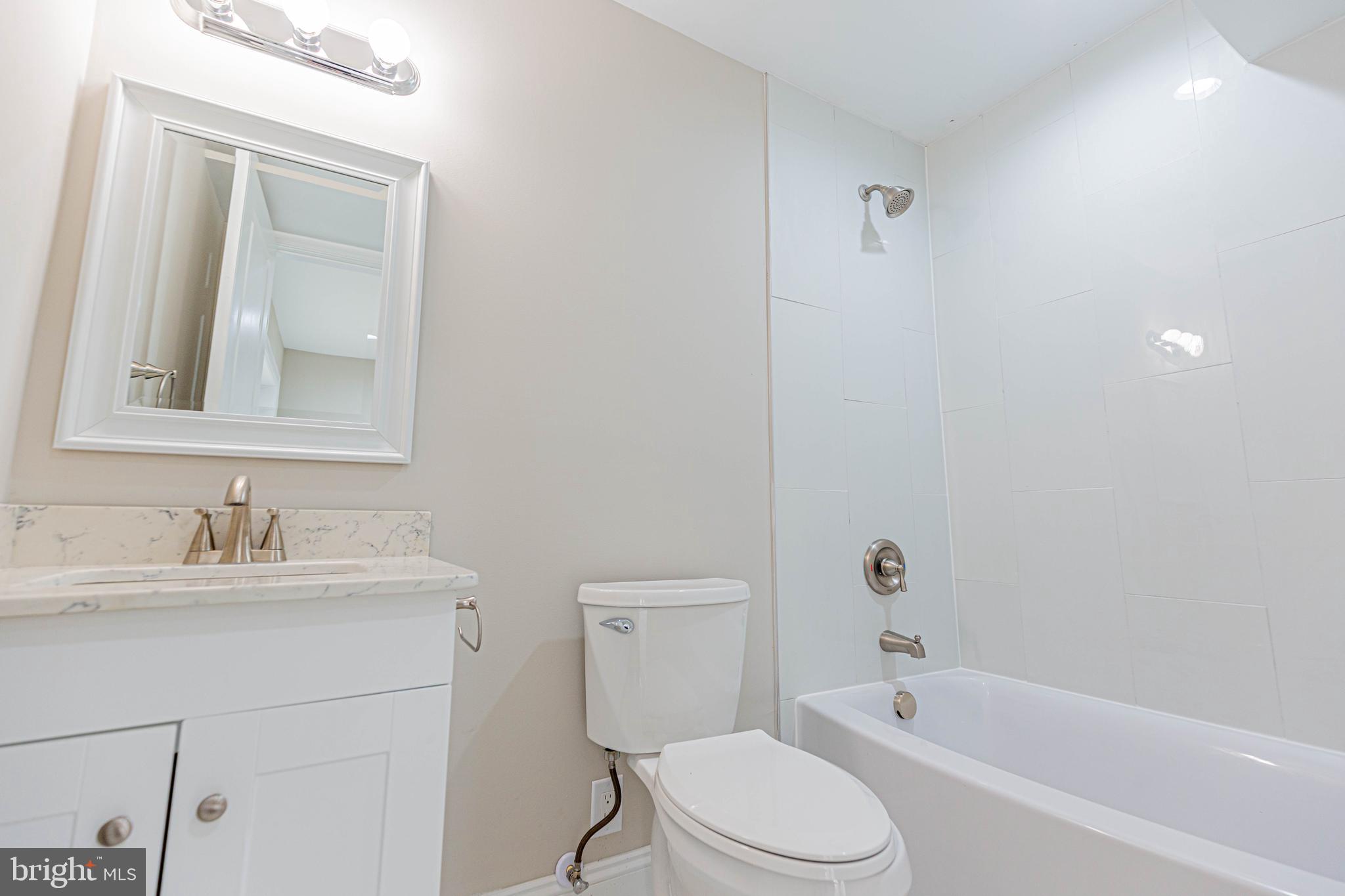 LAKE LAND OR - Residential