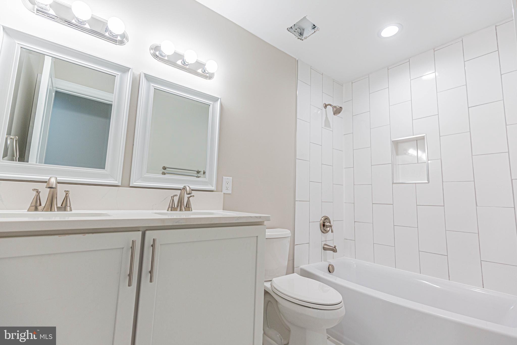 LAKE LAND OR - Residential