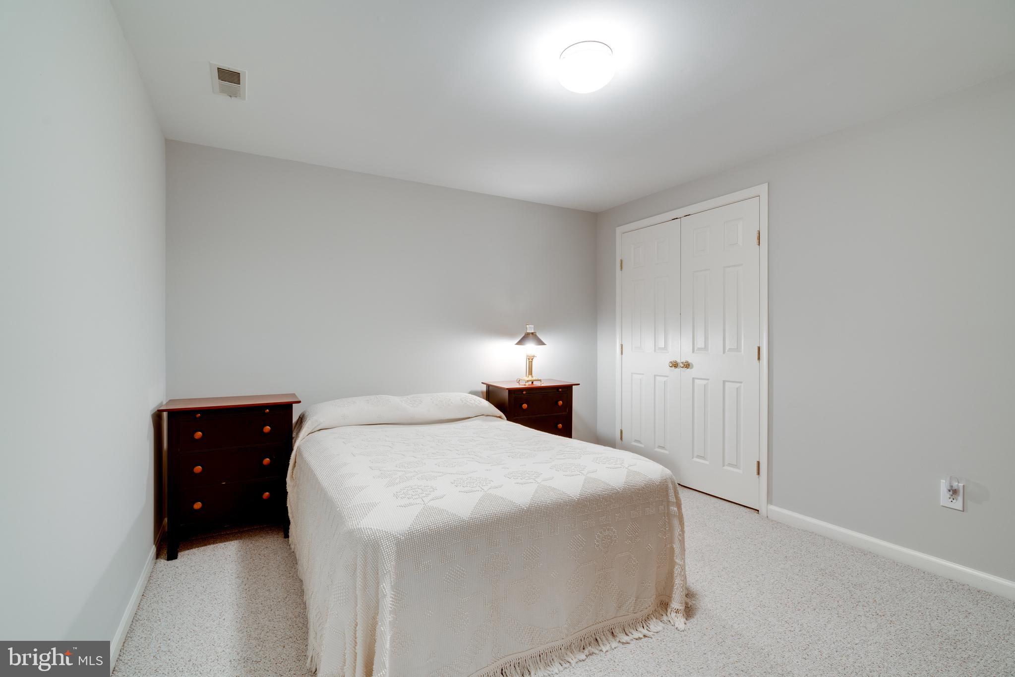 RIVER HILL - Residential