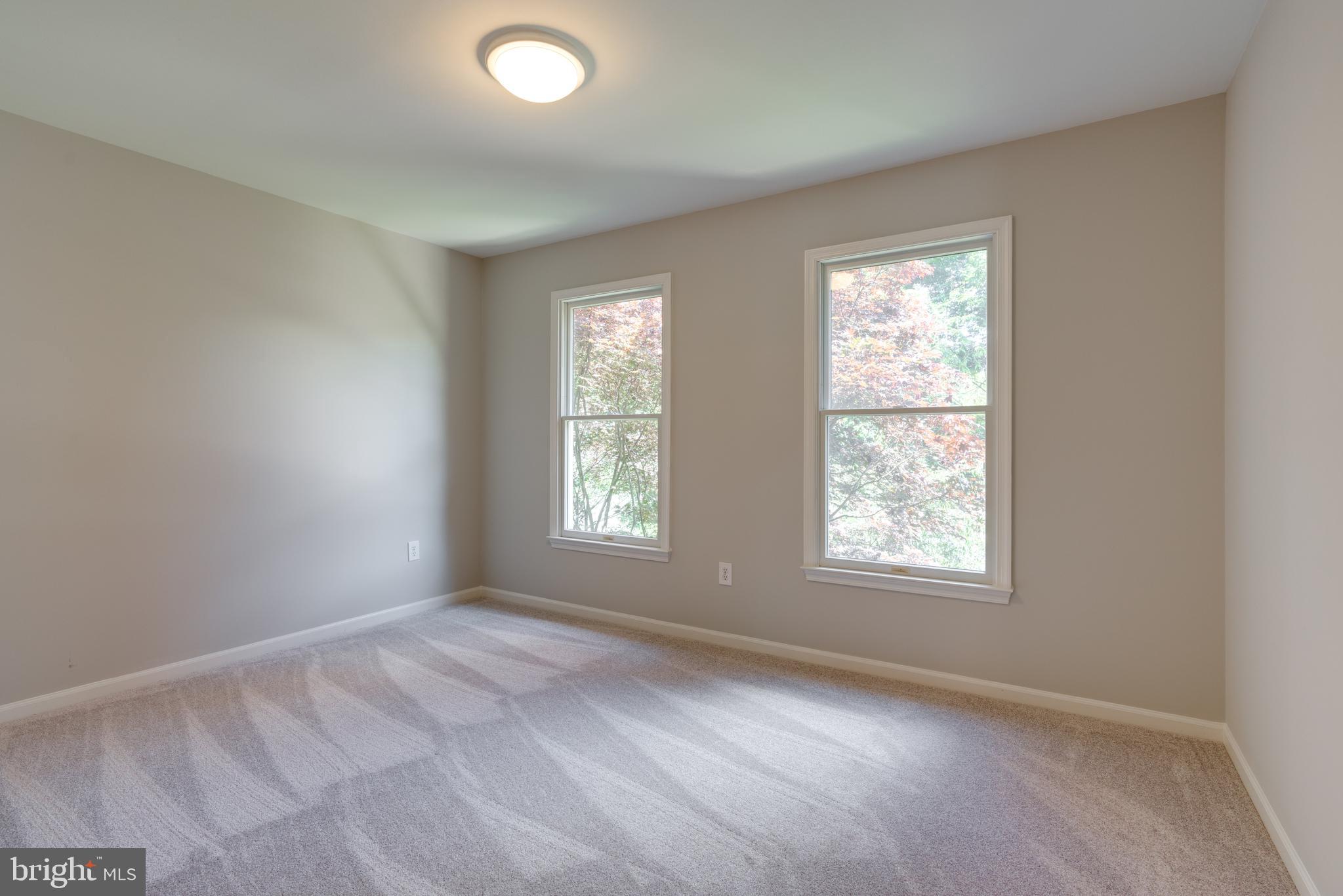 RIVER HILL - Residential