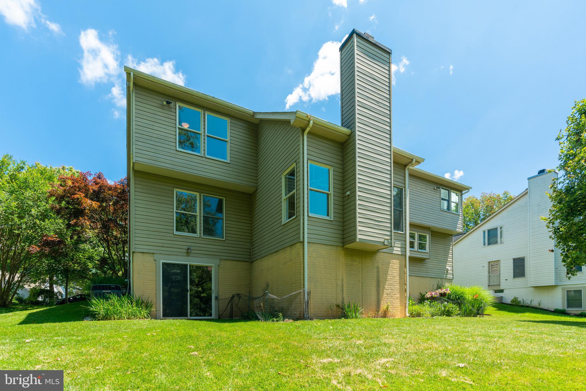 RIVER HILL - Residential