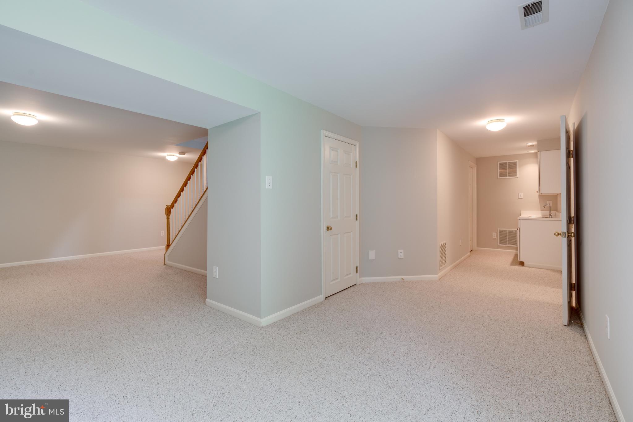 RIVER HILL - Residential