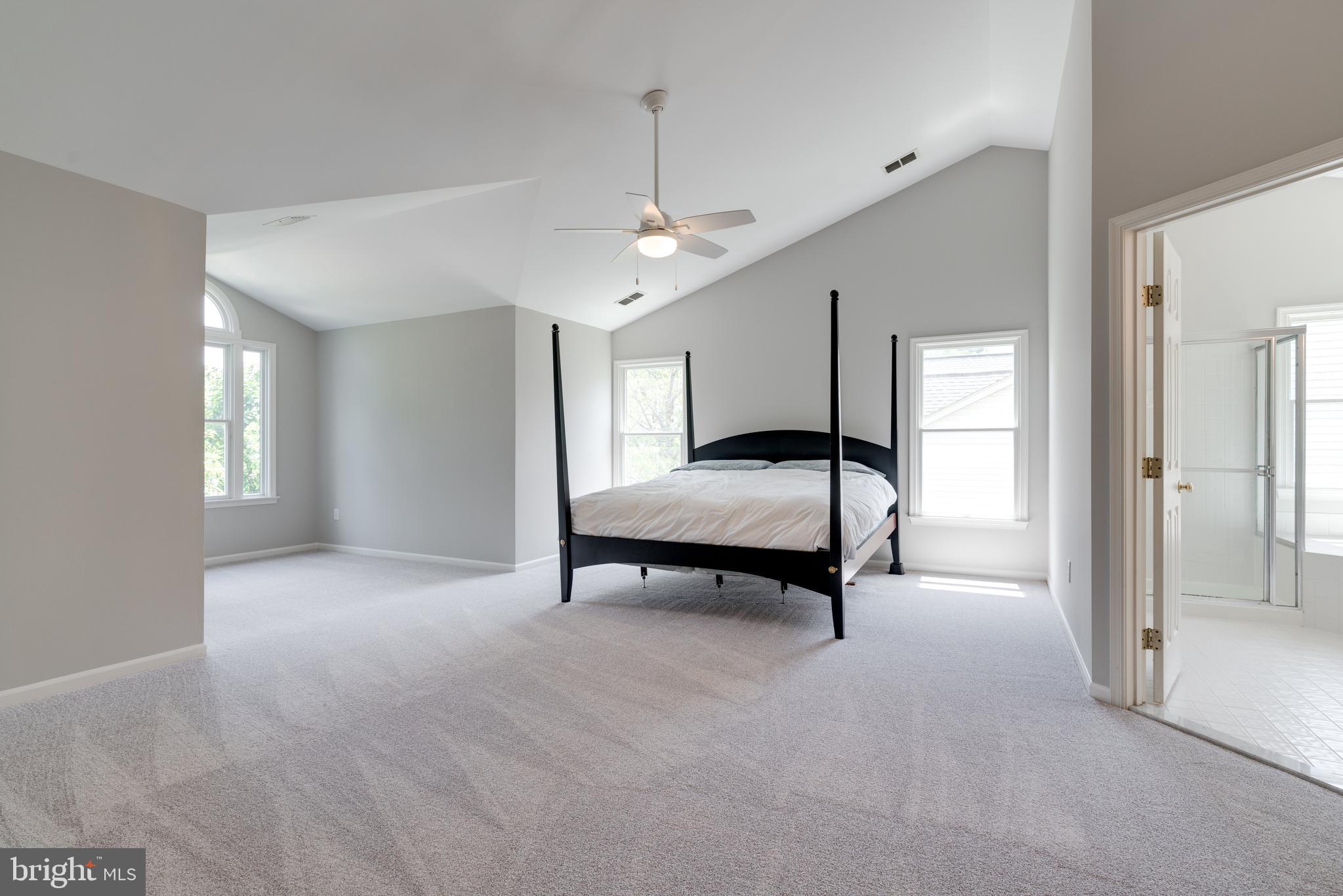 RIVER HILL - Residential