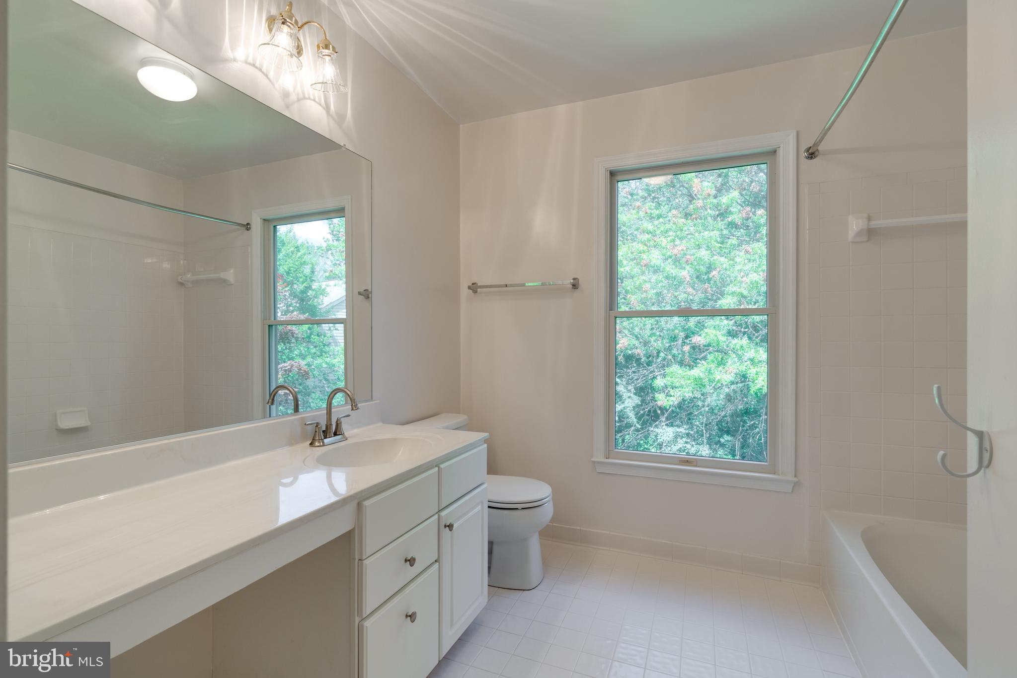 RIVER HILL - Residential