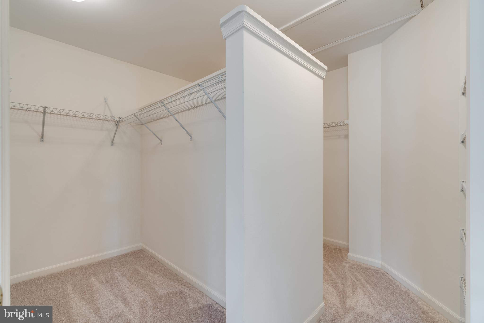 RIVER HILL - Residential