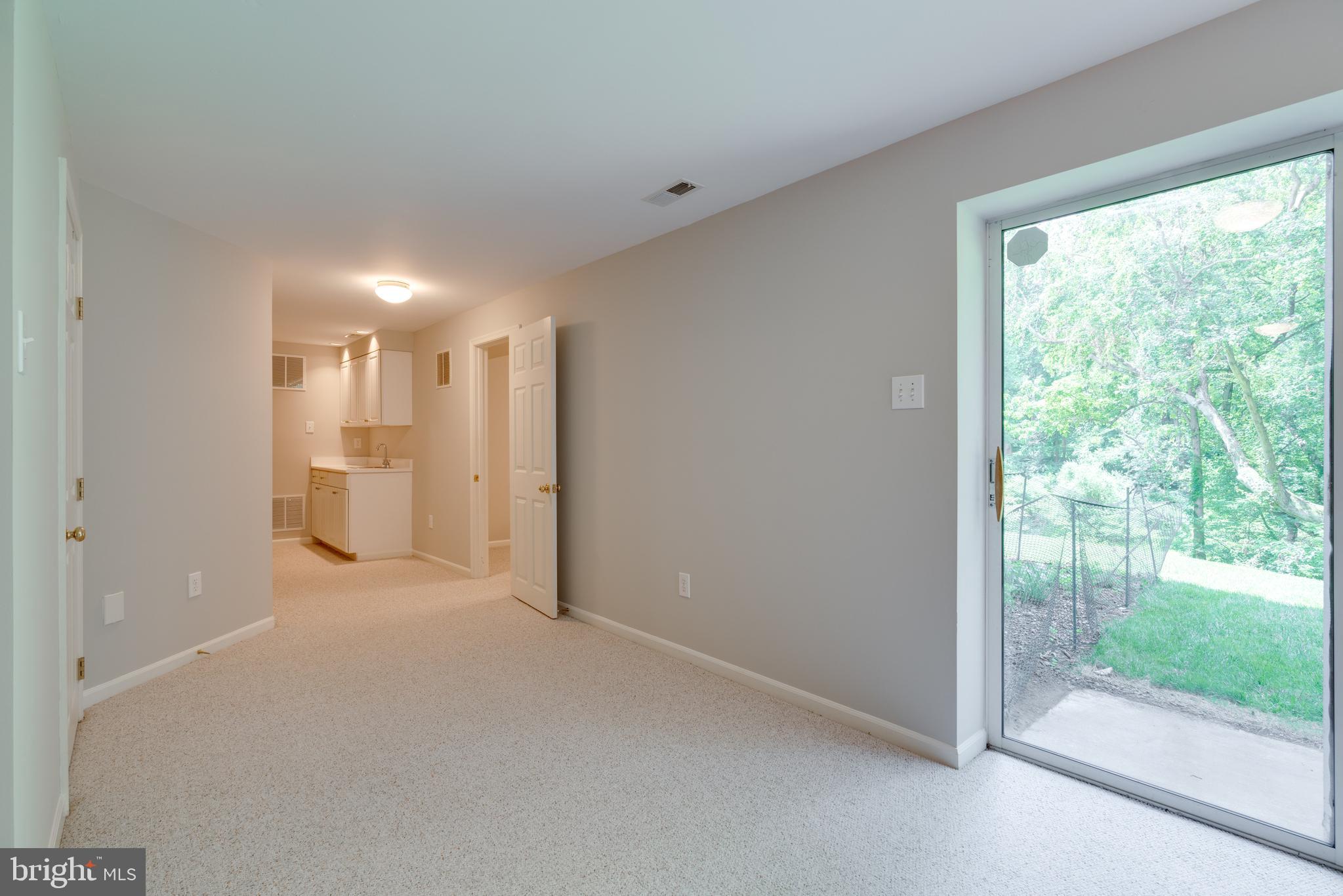 RIVER HILL - Residential