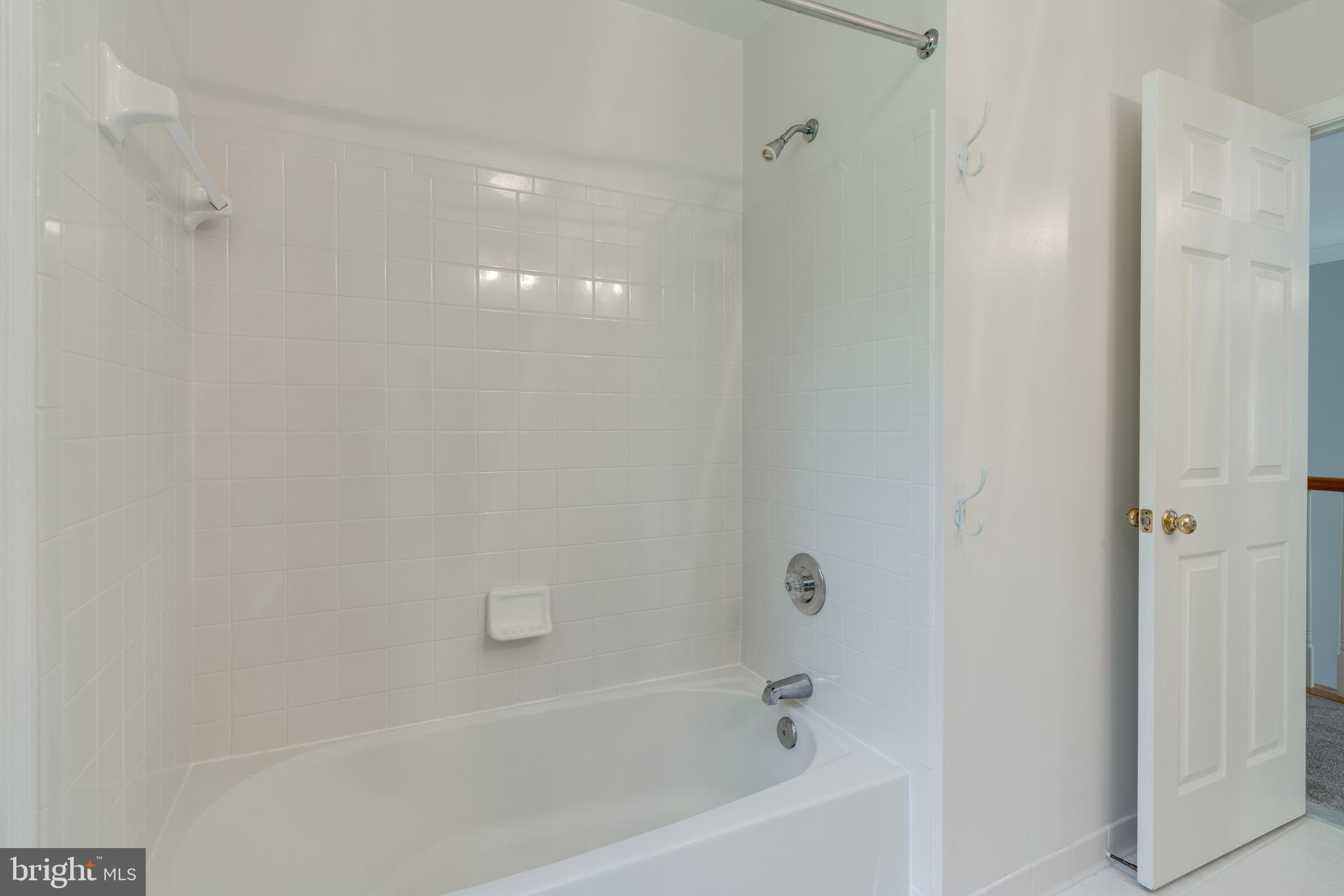 RIVER HILL - Residential