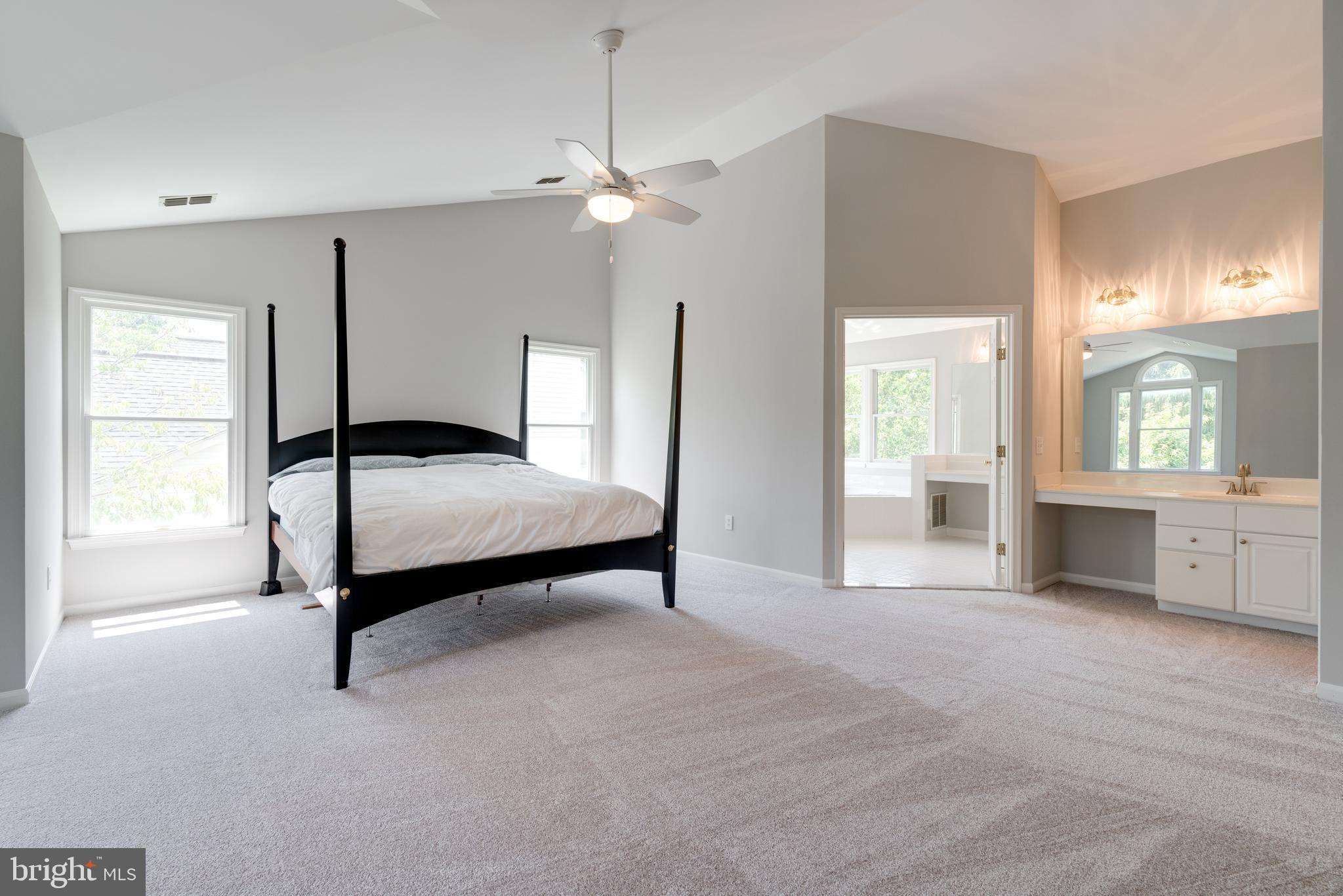 RIVER HILL - Residential