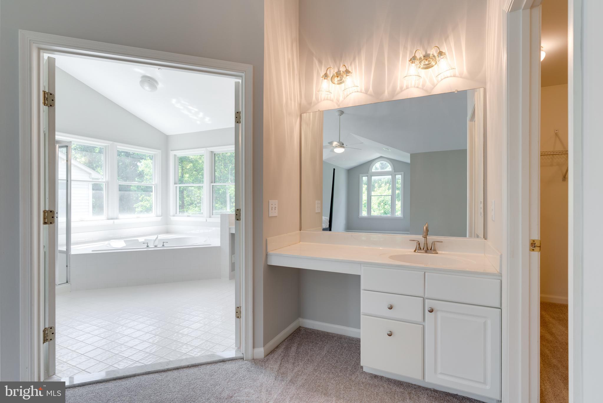 RIVER HILL - Residential