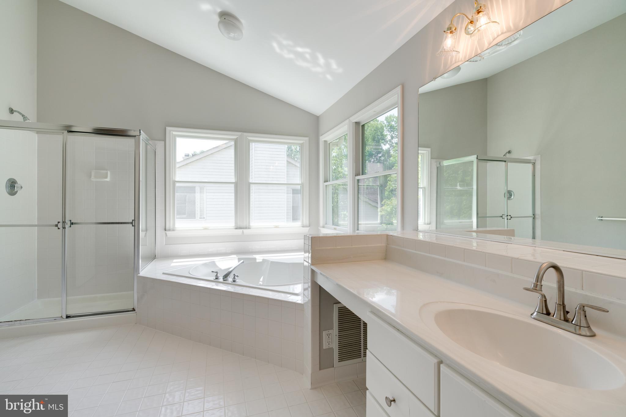 RIVER HILL - Residential