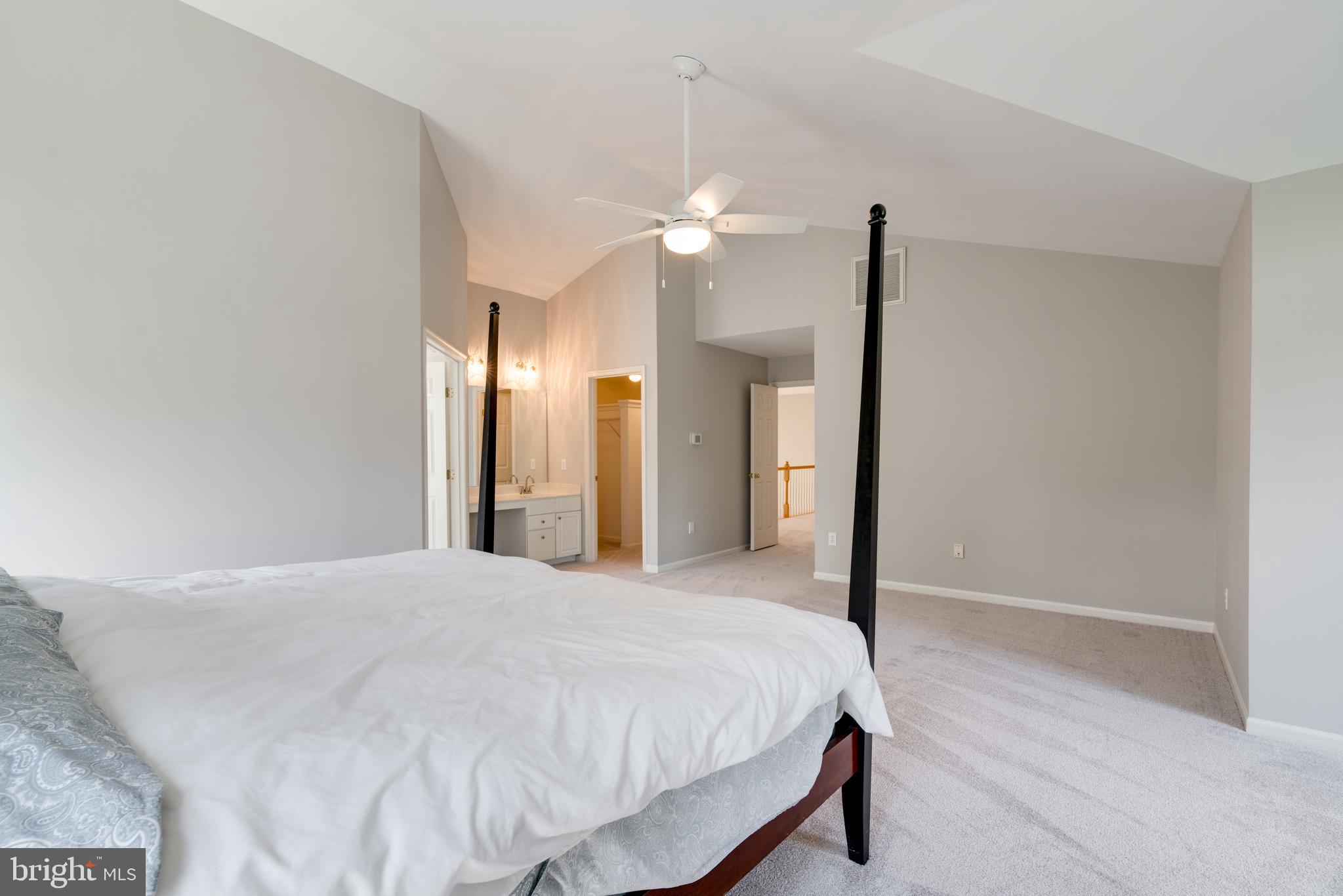 RIVER HILL - Residential