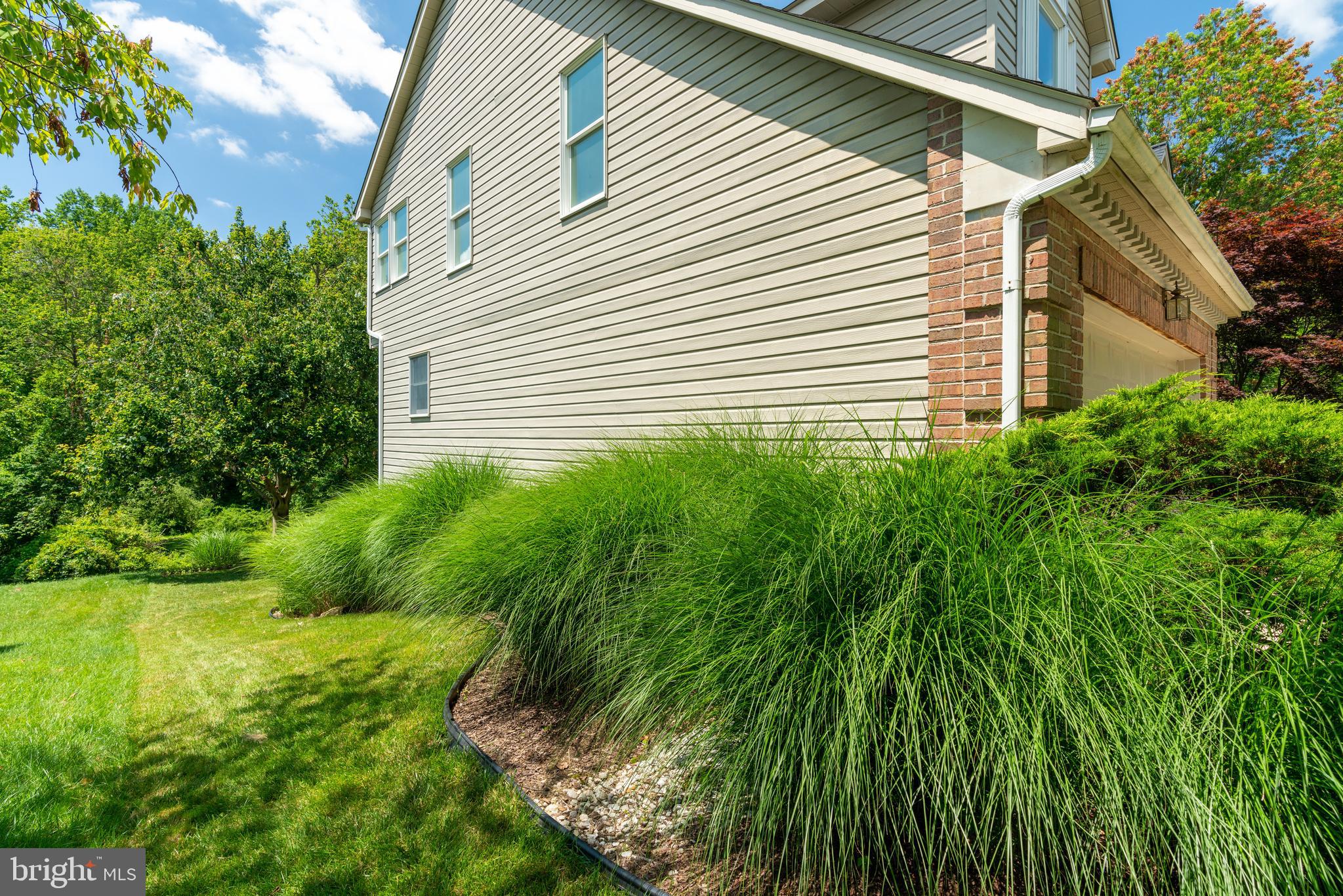 RIVER HILL - Residential