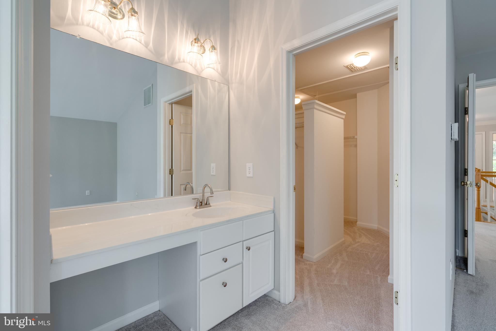 RIVER HILL - Residential