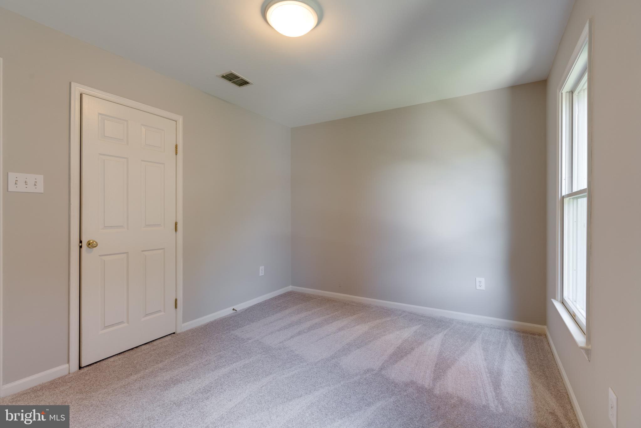 RIVER HILL - Residential