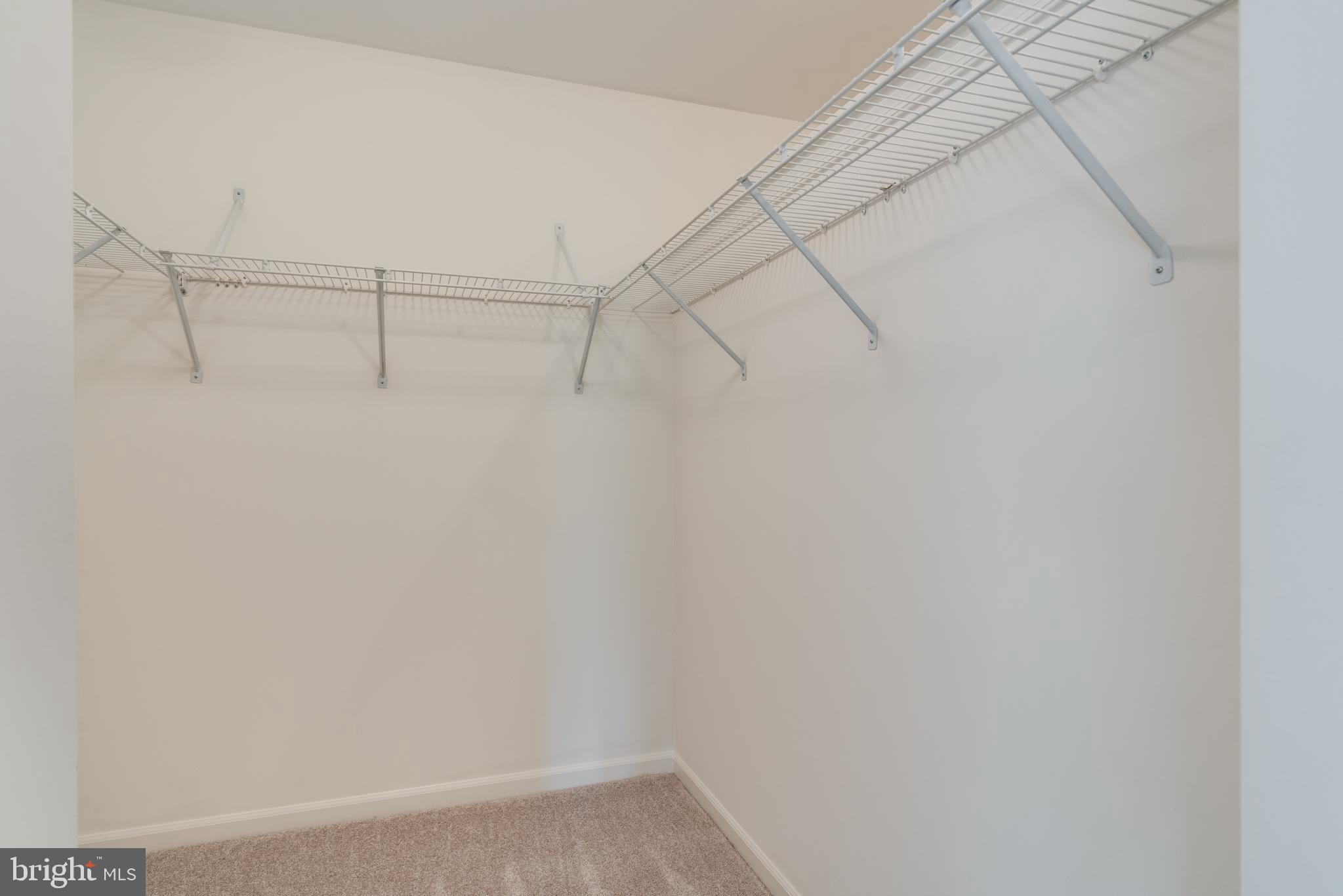 RIVER HILL - Residential