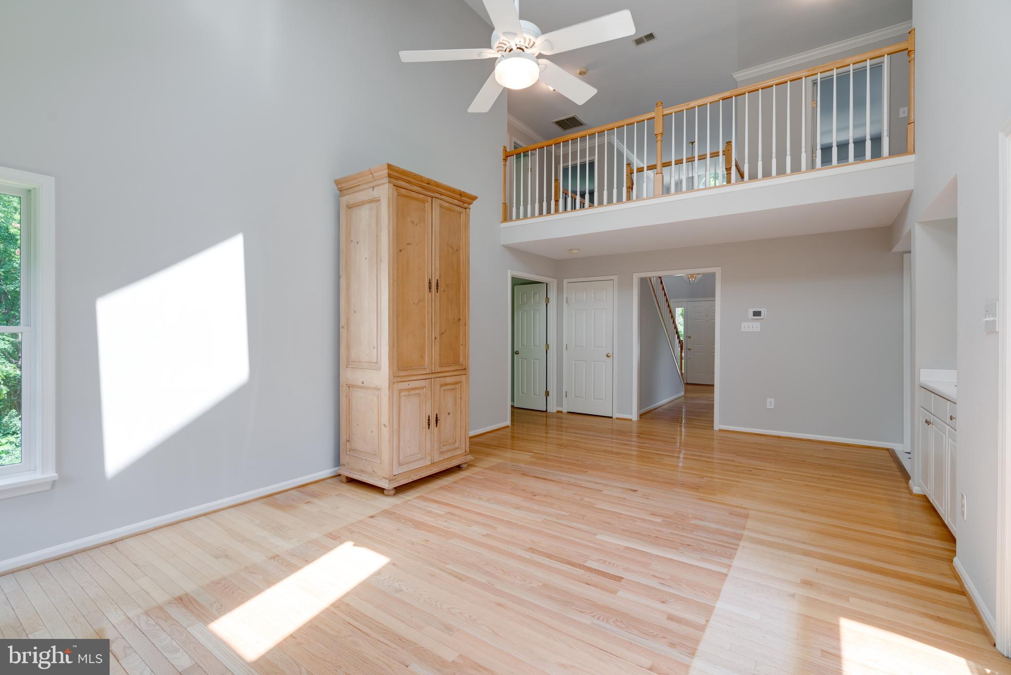 RIVER HILL - Residential