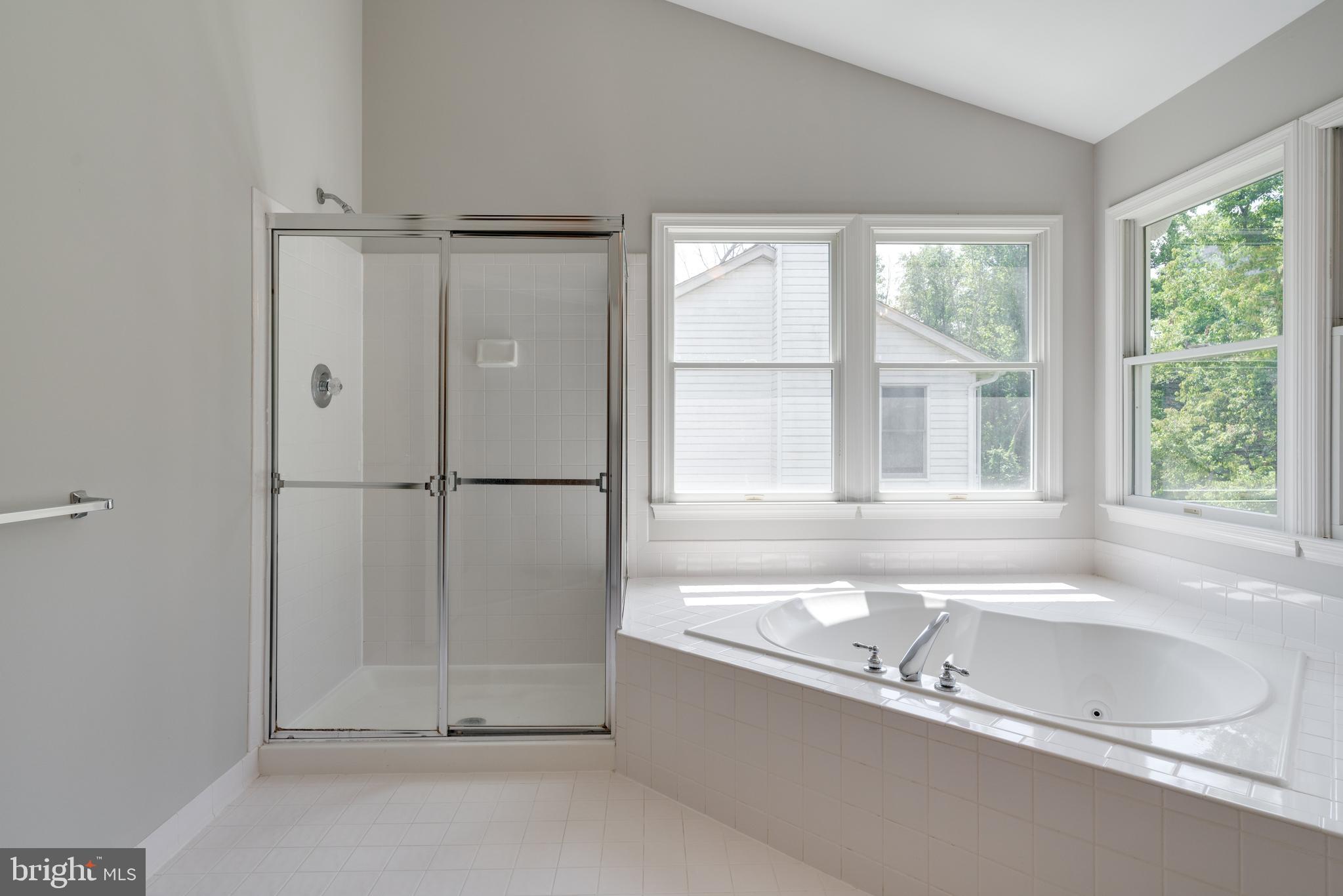 RIVER HILL - Residential