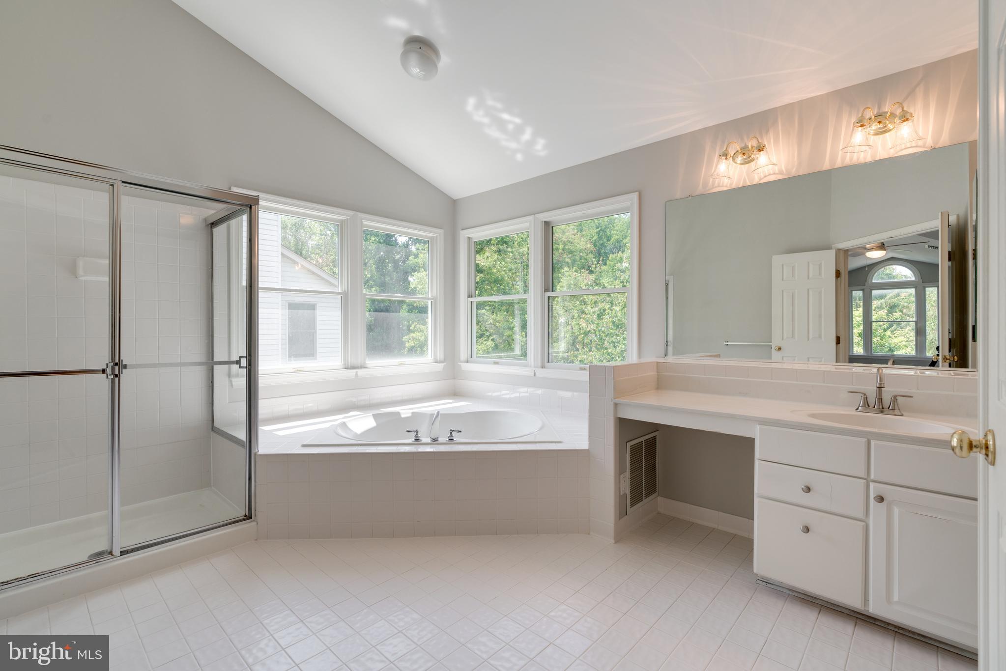 RIVER HILL - Residential