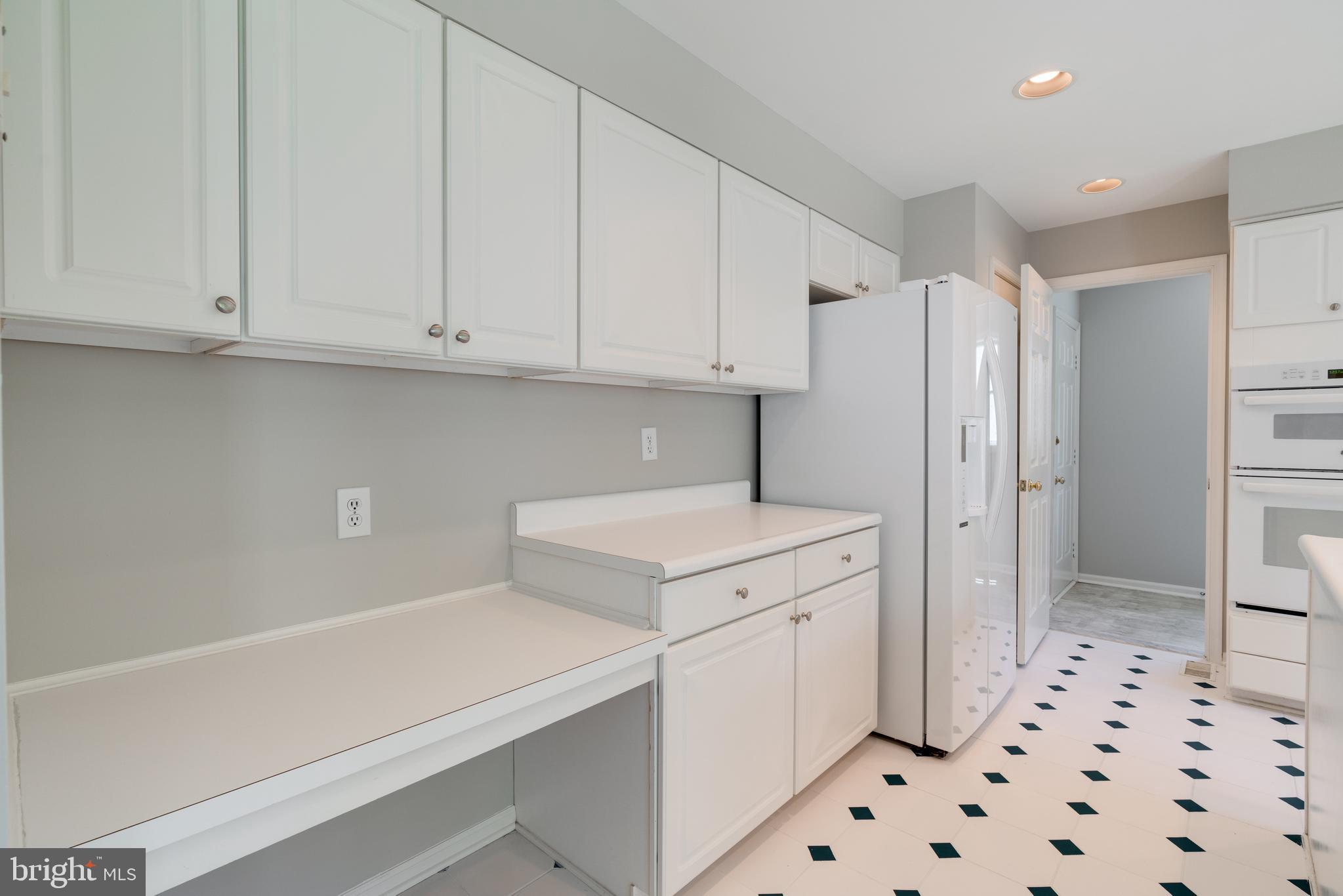 RIVER HILL - Residential