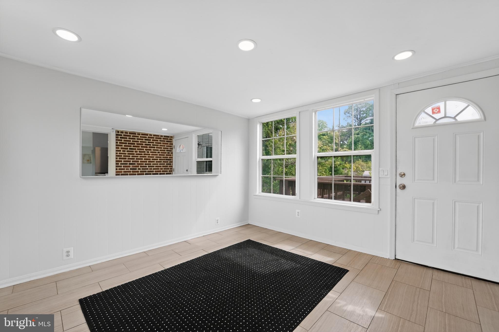 CHARLTON HEIGHTS - Residential