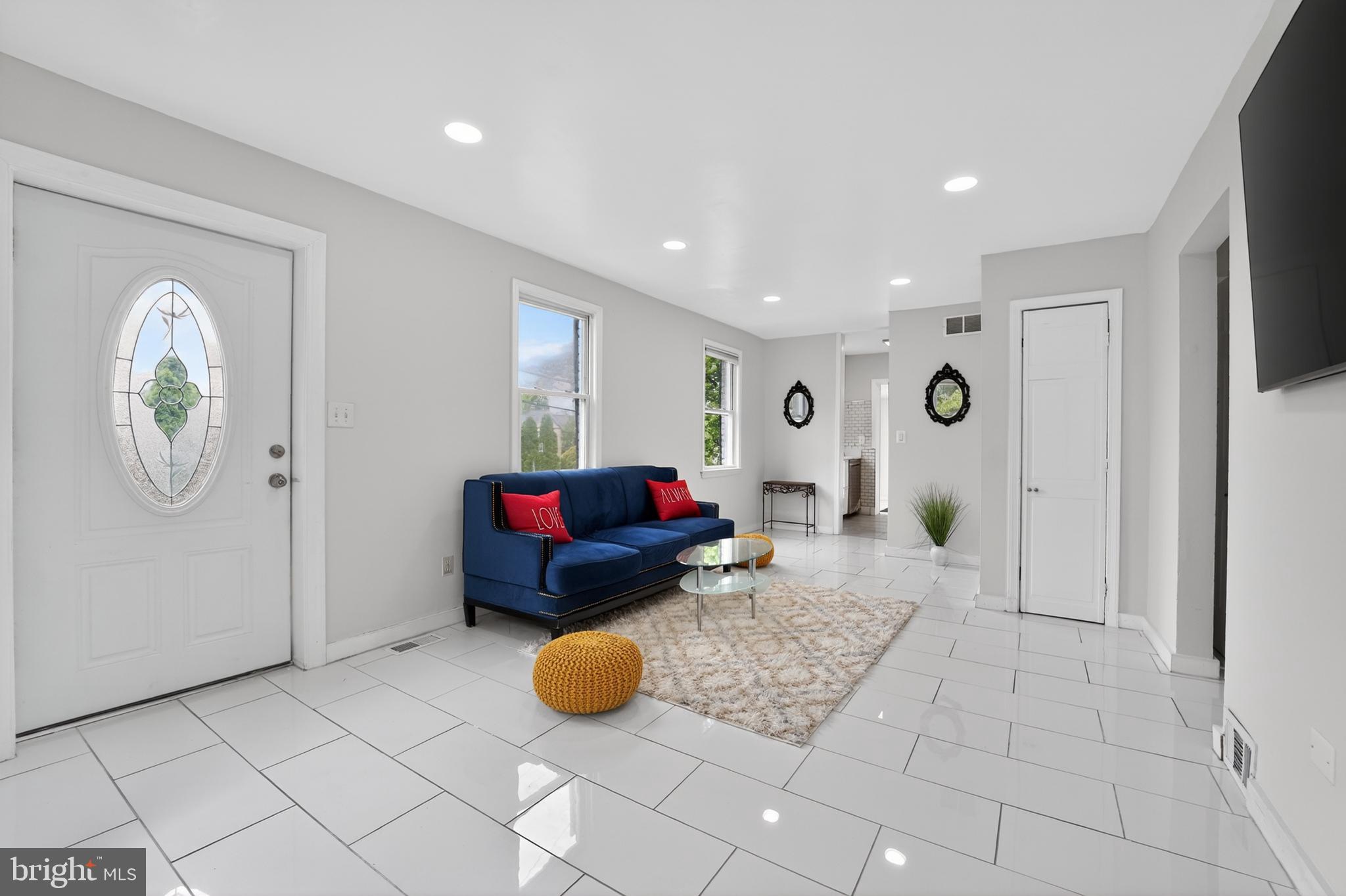 CHARLTON HEIGHTS - Residential