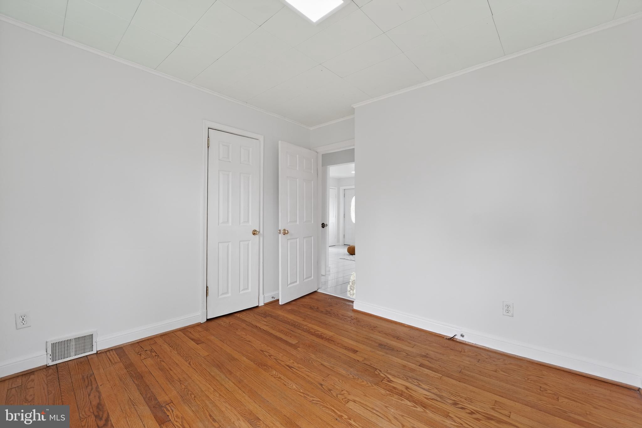 CHARLTON HEIGHTS - Residential