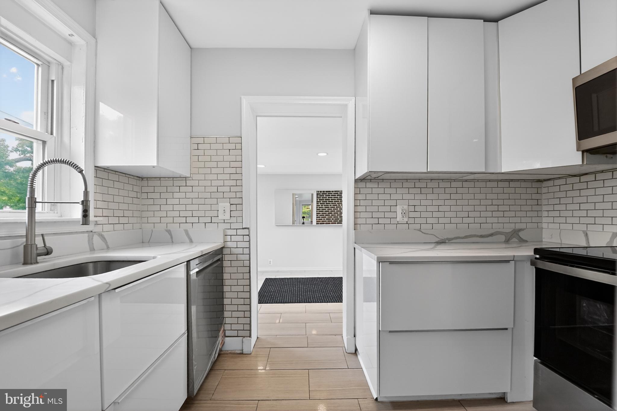 CHARLTON HEIGHTS - Residential