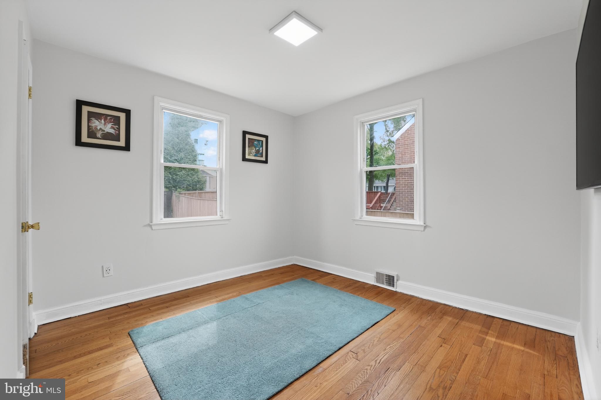 CHARLTON HEIGHTS - Residential
