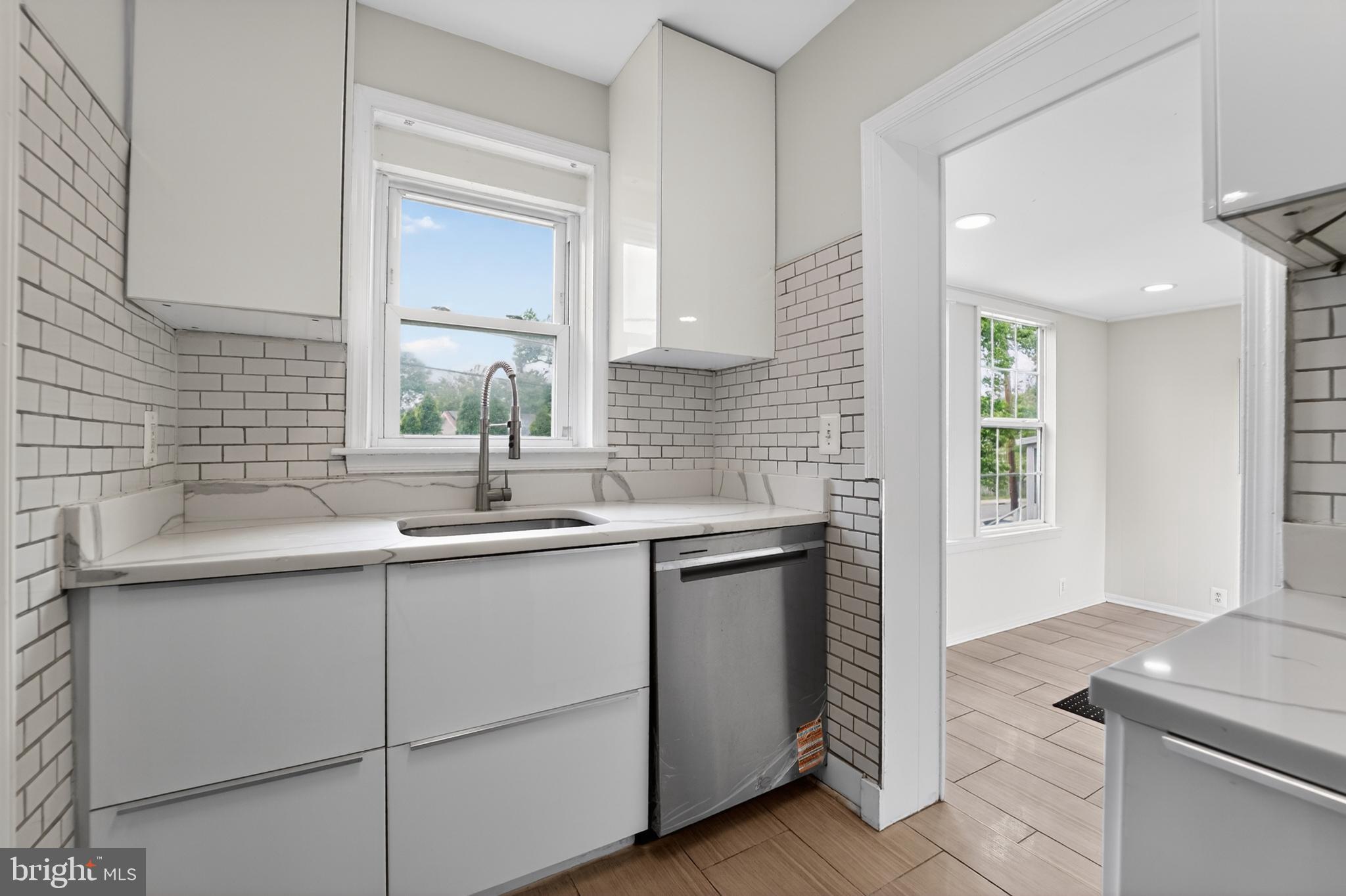 CHARLTON HEIGHTS - Residential