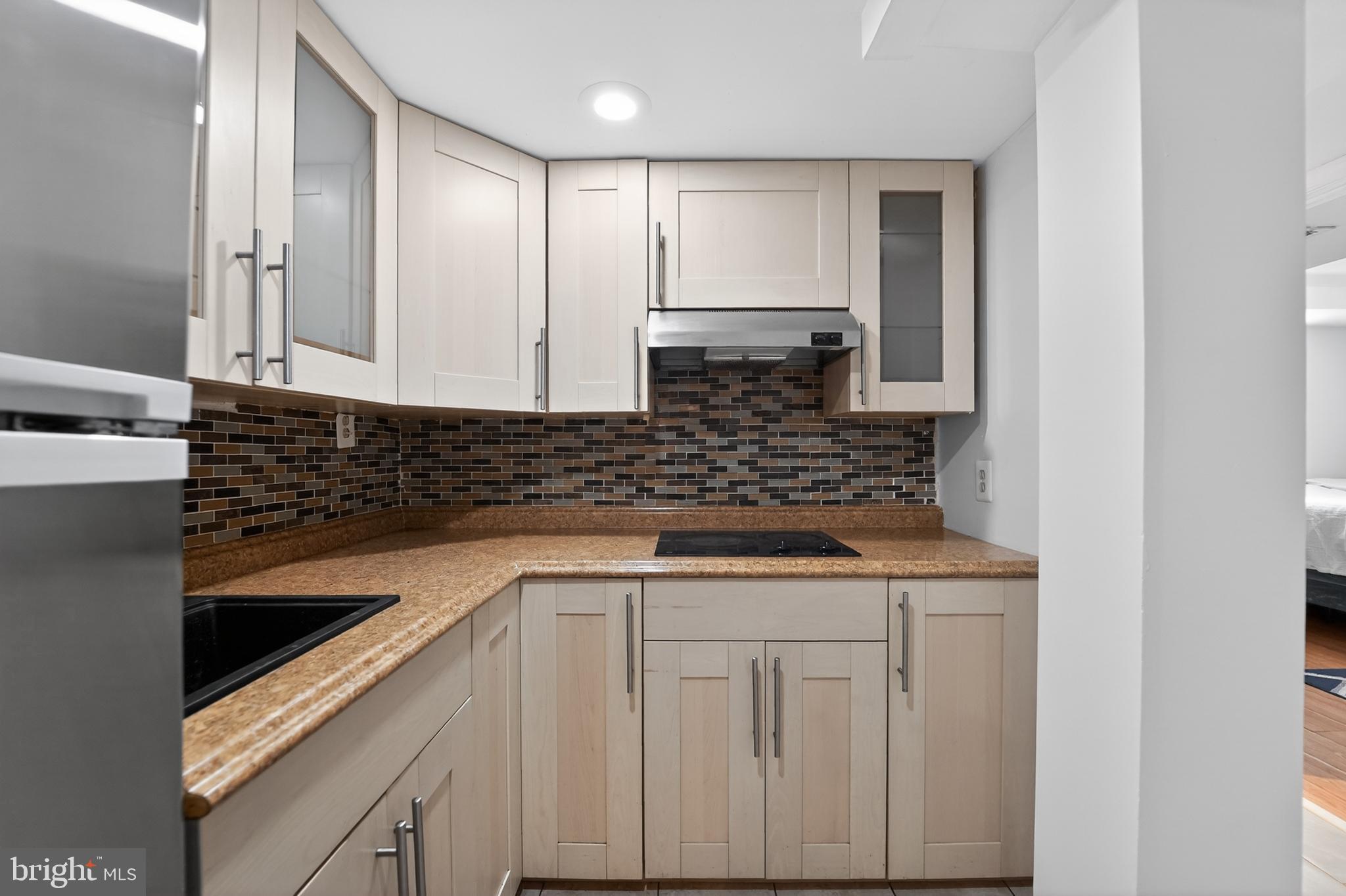 CHARLTON HEIGHTS - Residential