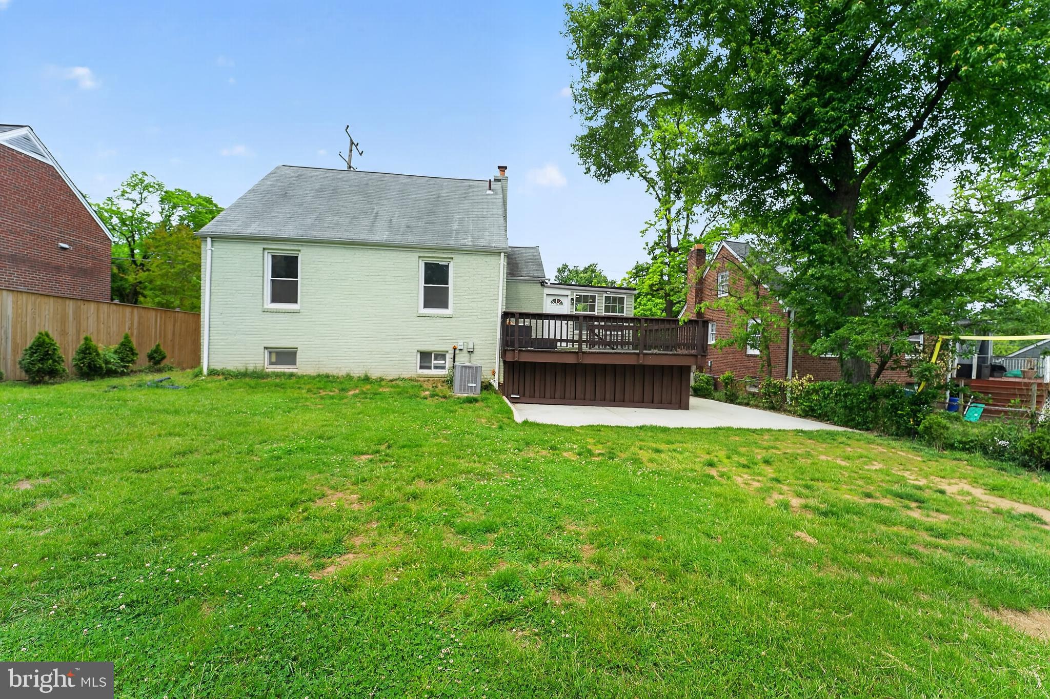 CHARLTON HEIGHTS - Residential