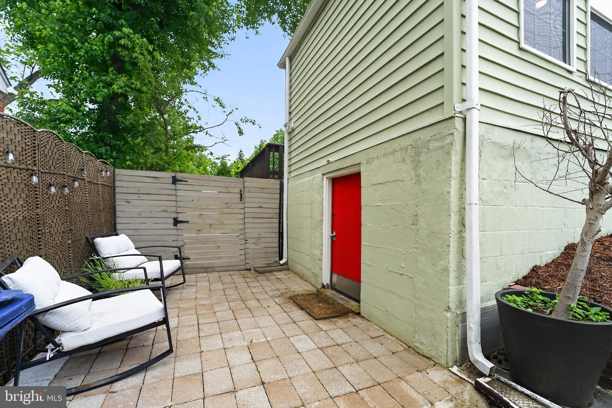 CHARLTON HEIGHTS - Residential