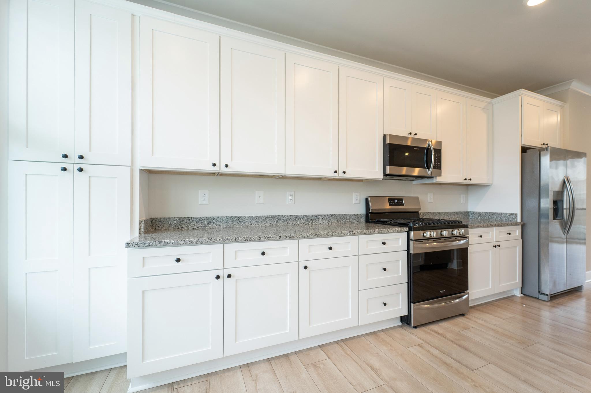 MEDFIELD - Residential