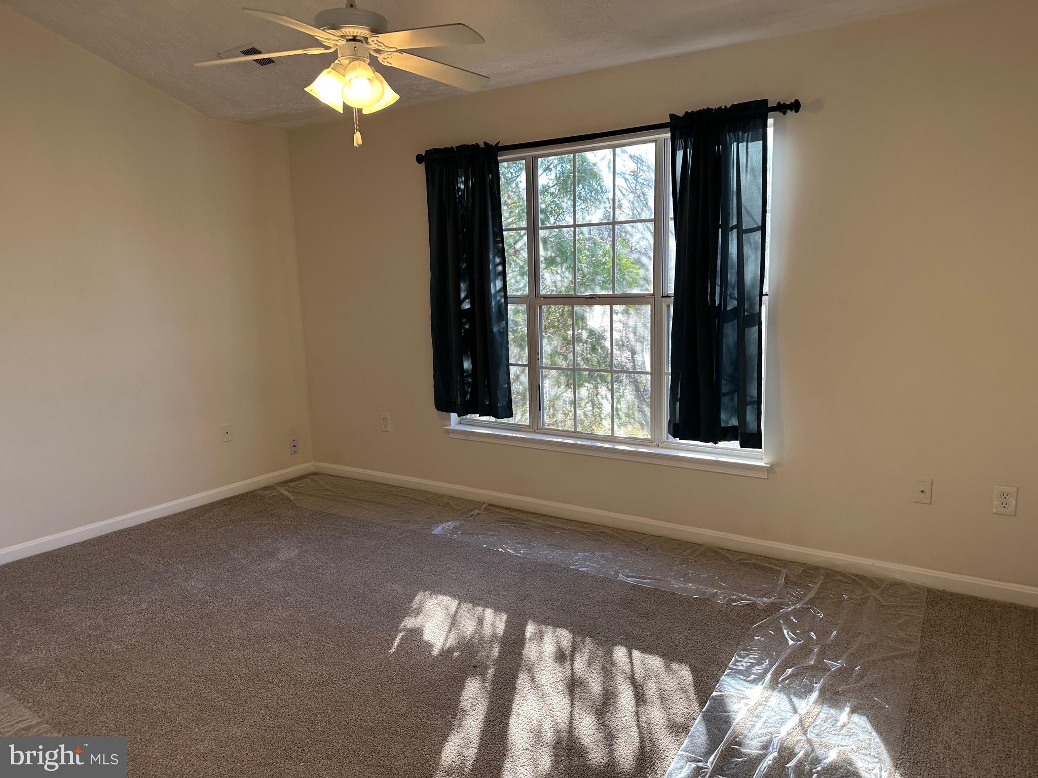 POTOMAC LAKES - Residential Lease