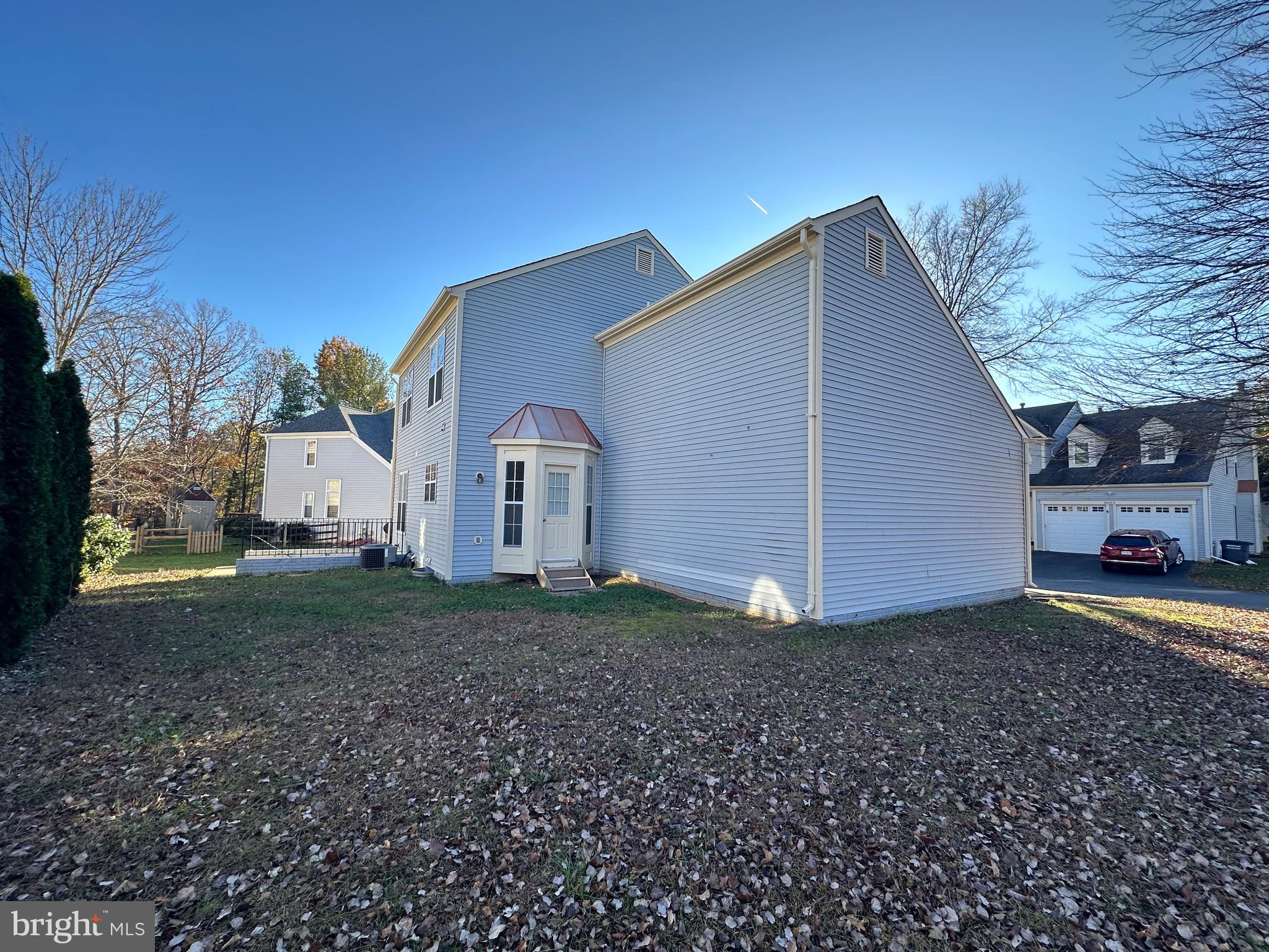 POTOMAC LAKES - Residential Lease