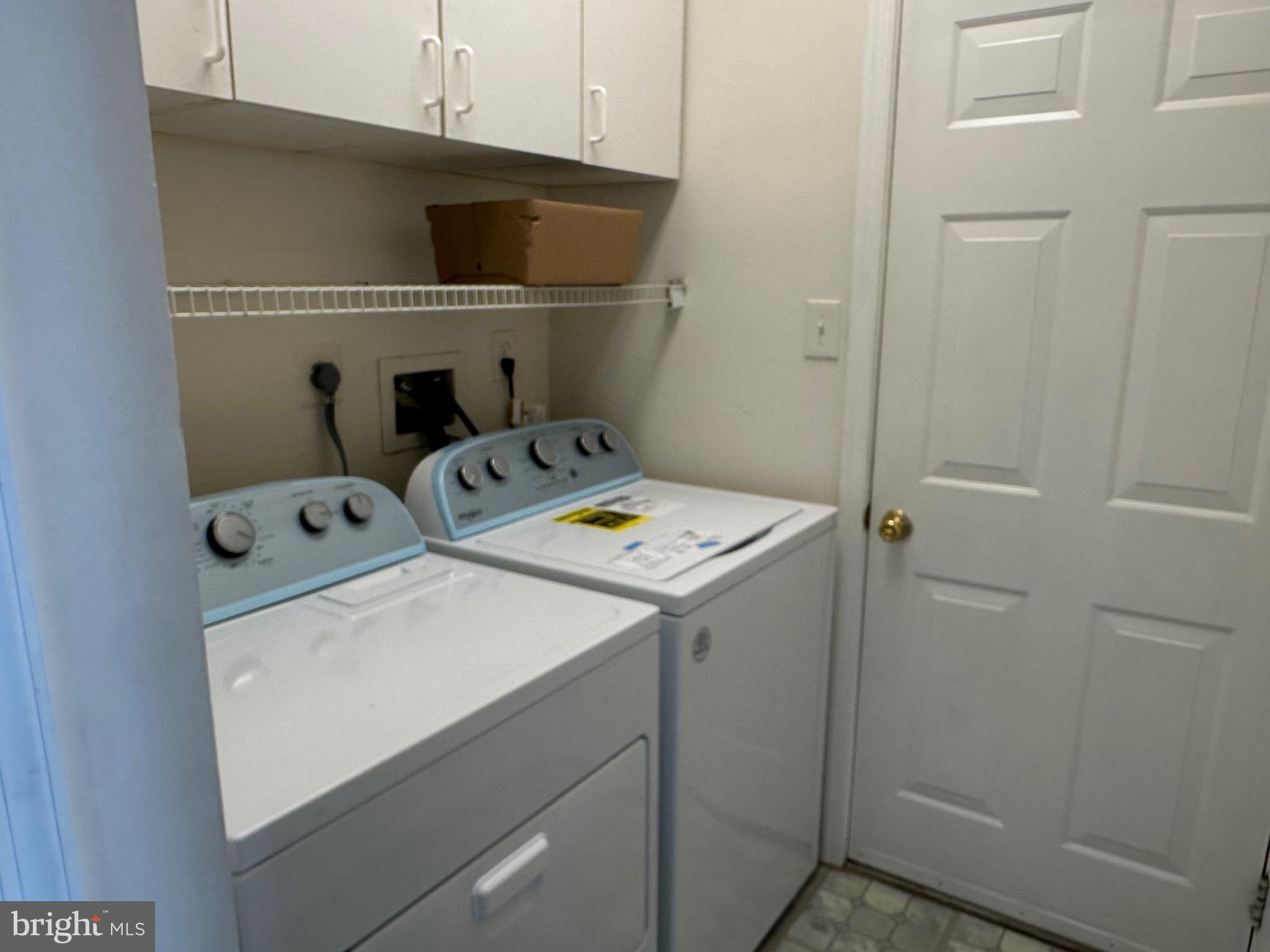 POTOMAC LAKES - Residential Lease