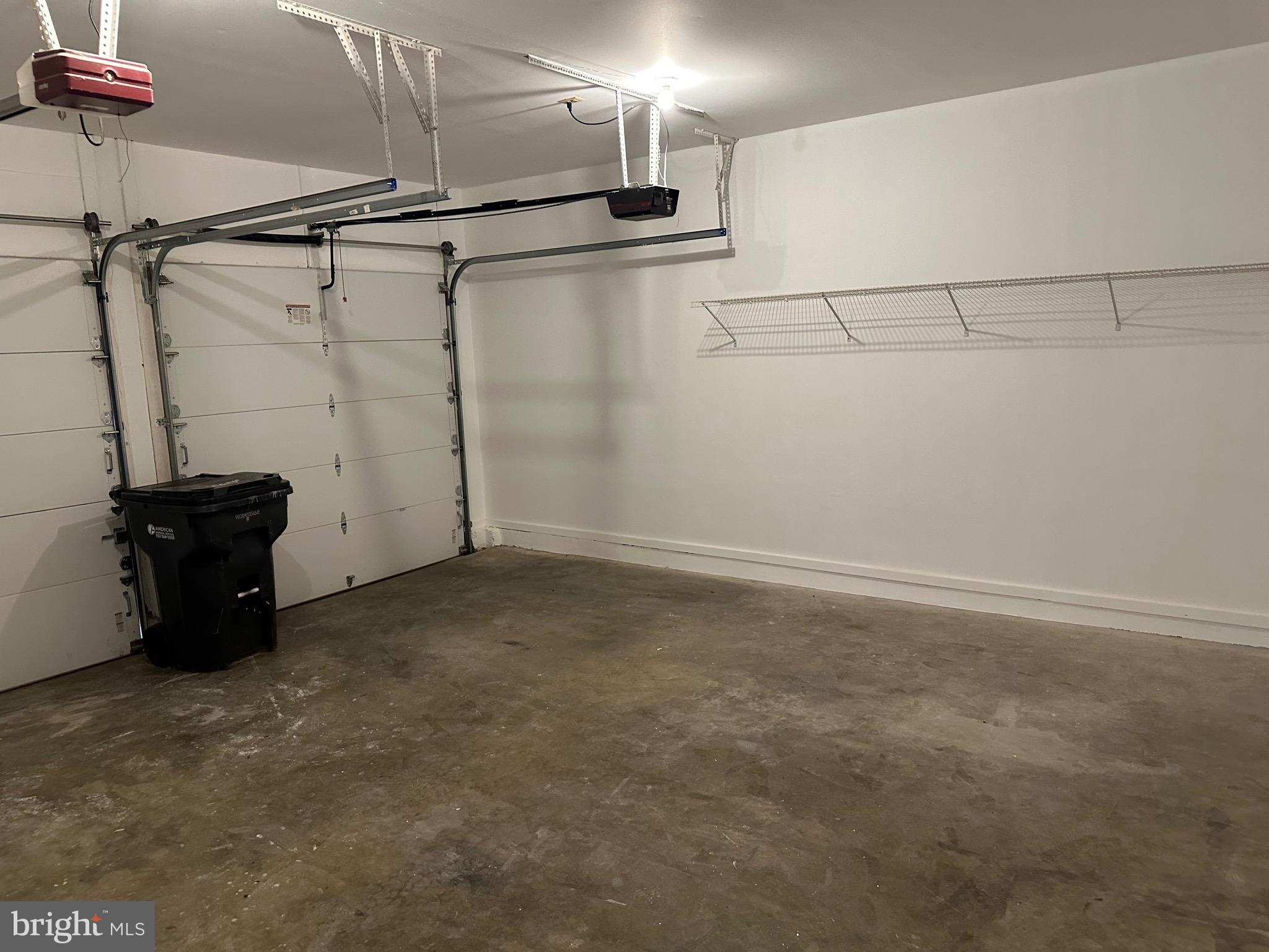 POTOMAC LAKES - Residential Lease