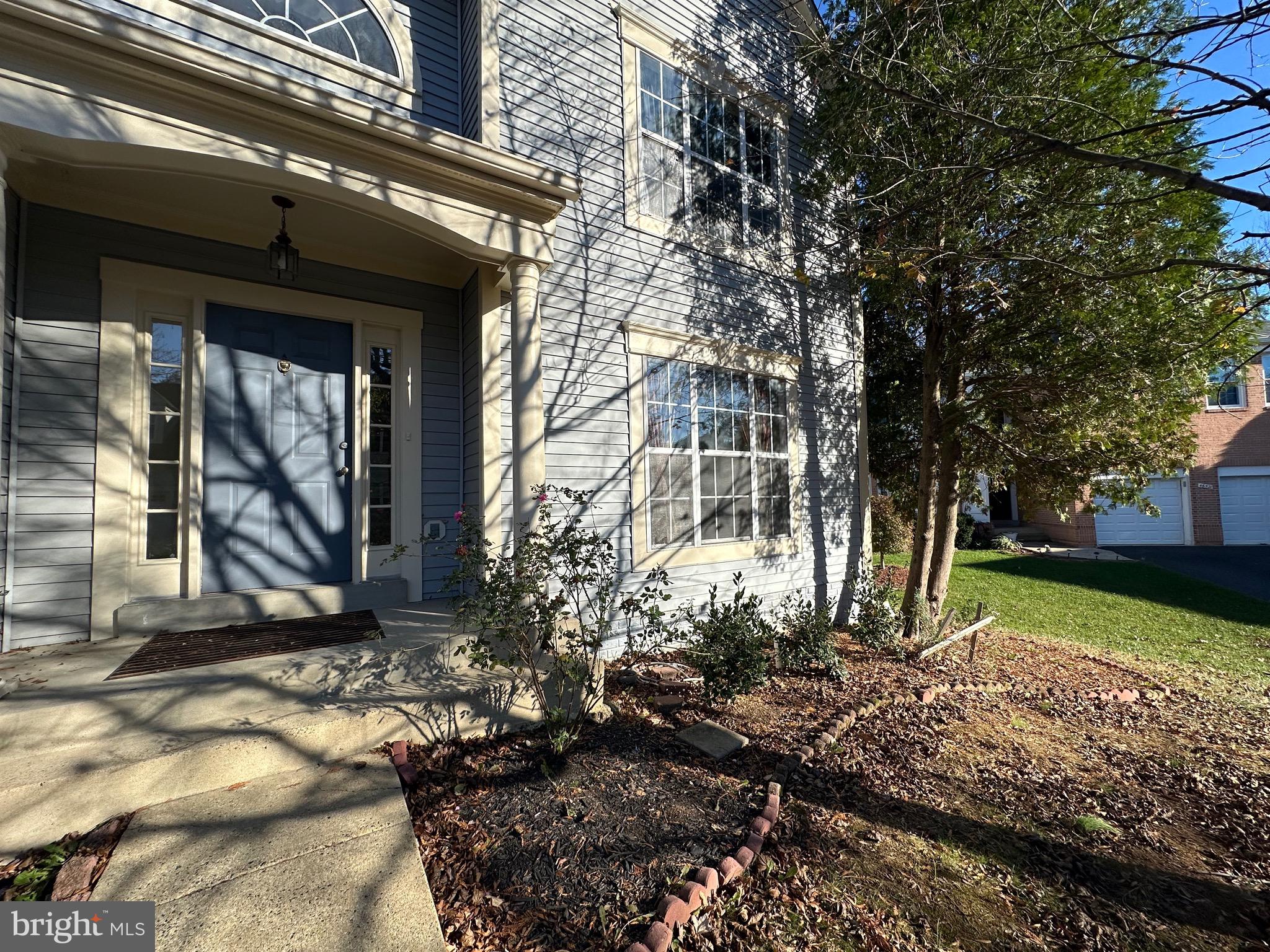 POTOMAC LAKES - Residential Lease